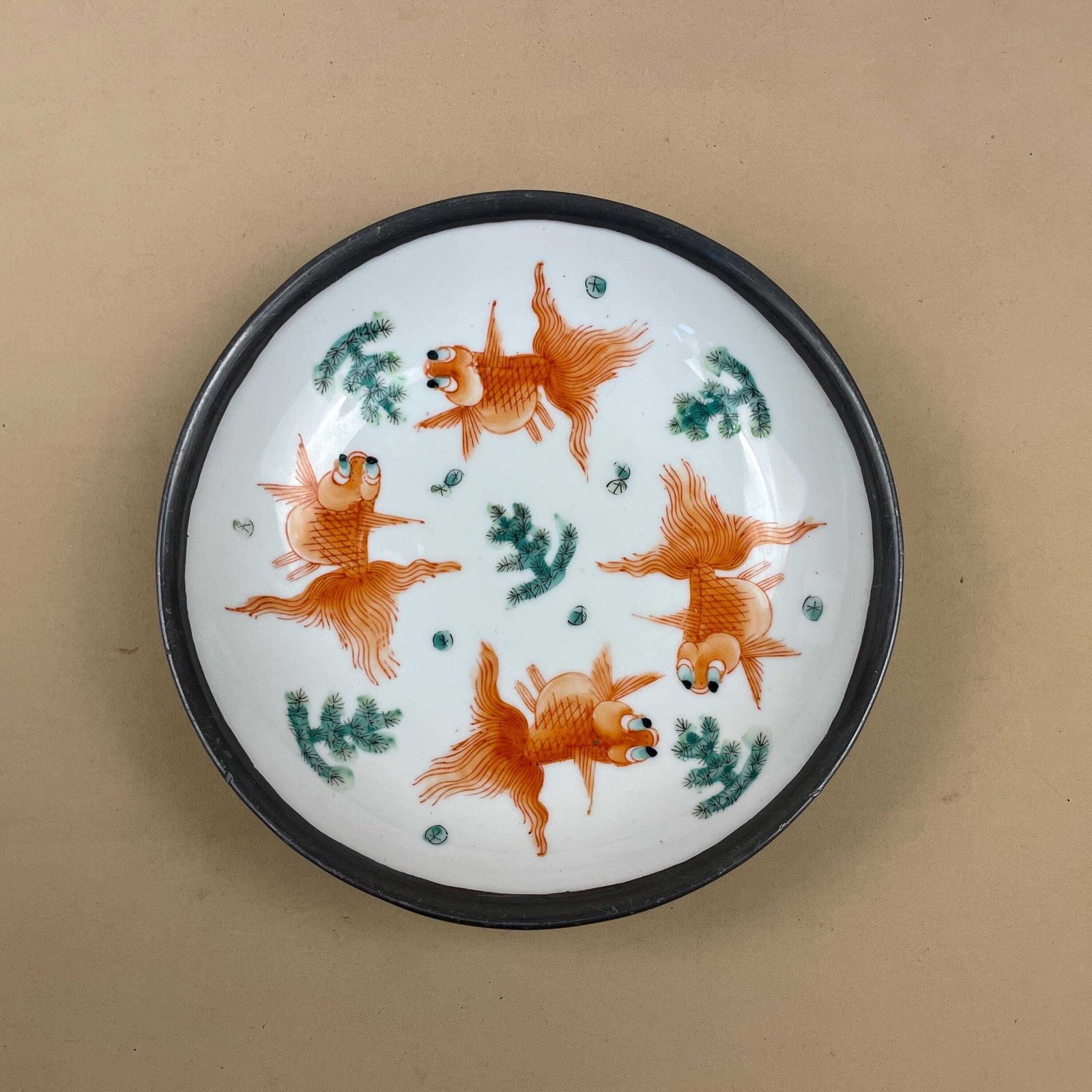 Antique Oriental Ceramic Hand Painted Fish Bowl Plate Chinese Decorative Asian Round Porcelain Metal Back White Orange 19.5cm Key Dish Coin