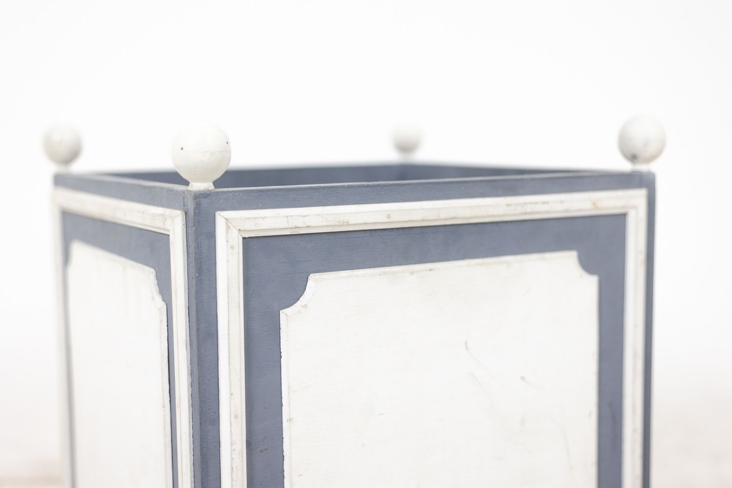 Maison Jansen. Directoire Style Wooden Planter. 1970s. photo Garden Decor