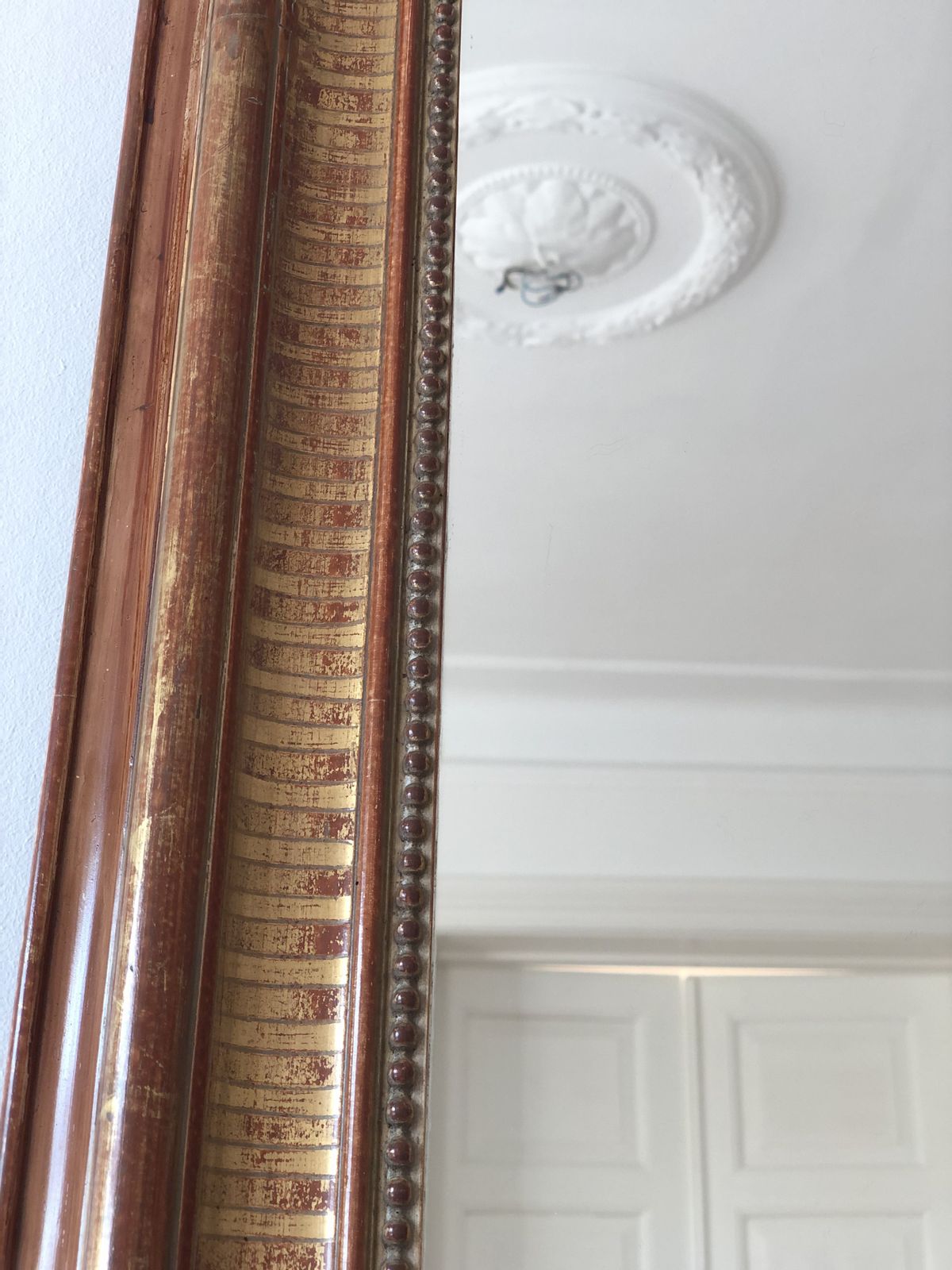 photo furniture Large Antique French Louis Philippe Giltwood Mirror – Late 19th Century