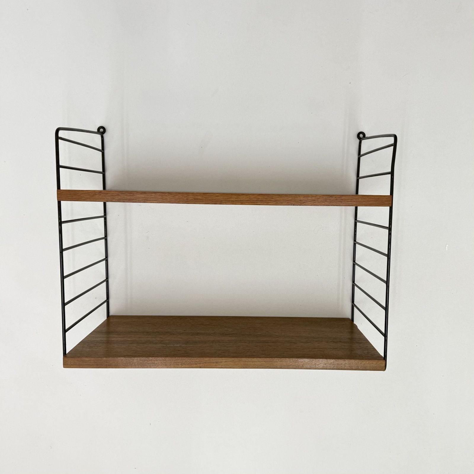 Mid Century Nisse Strinning String Design Teakhouten Wandmeubel, Ca. Jaren 1960 photo vinterior