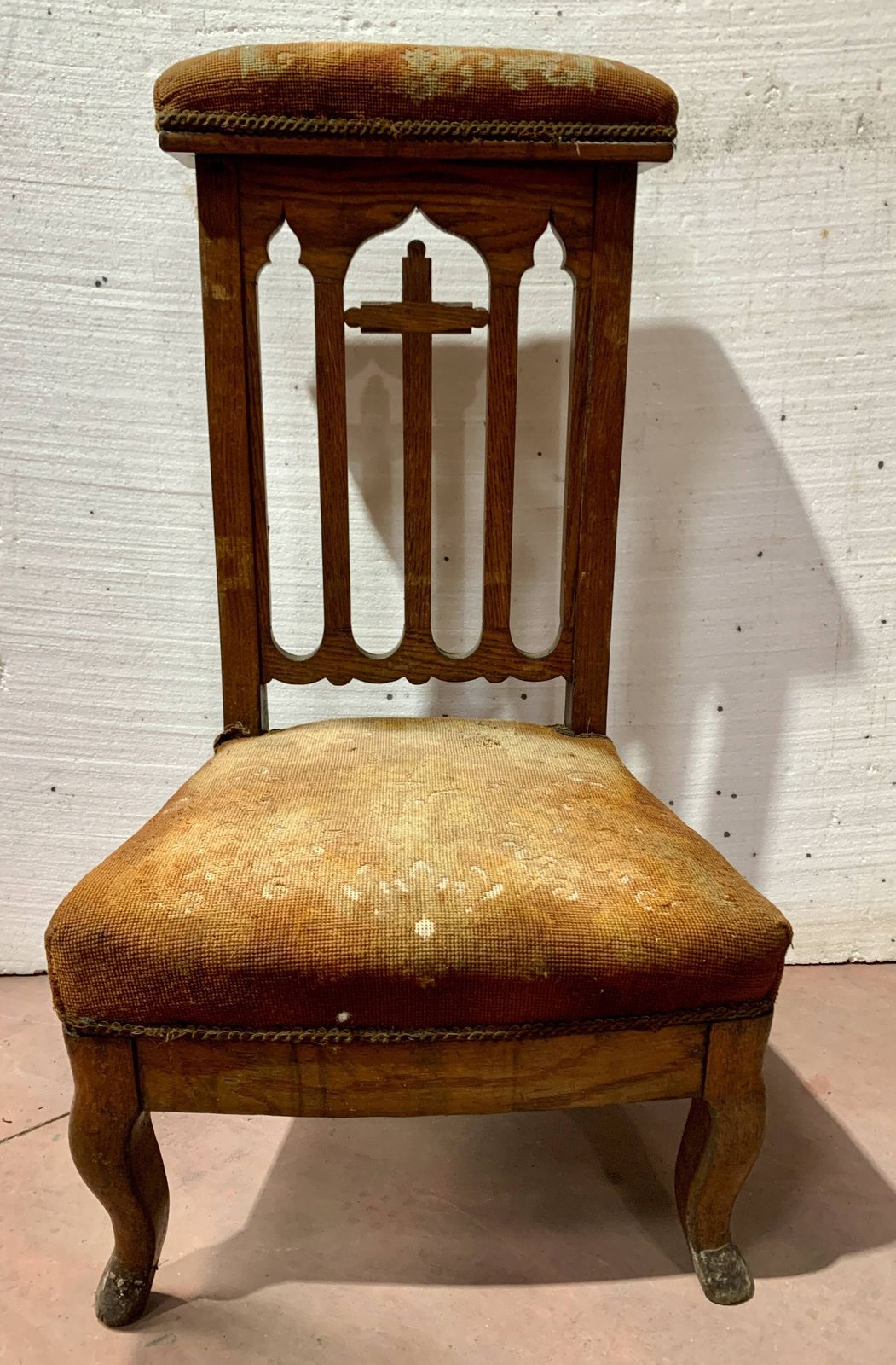 19th Century Solid Oak Prayer Chair photo vintage