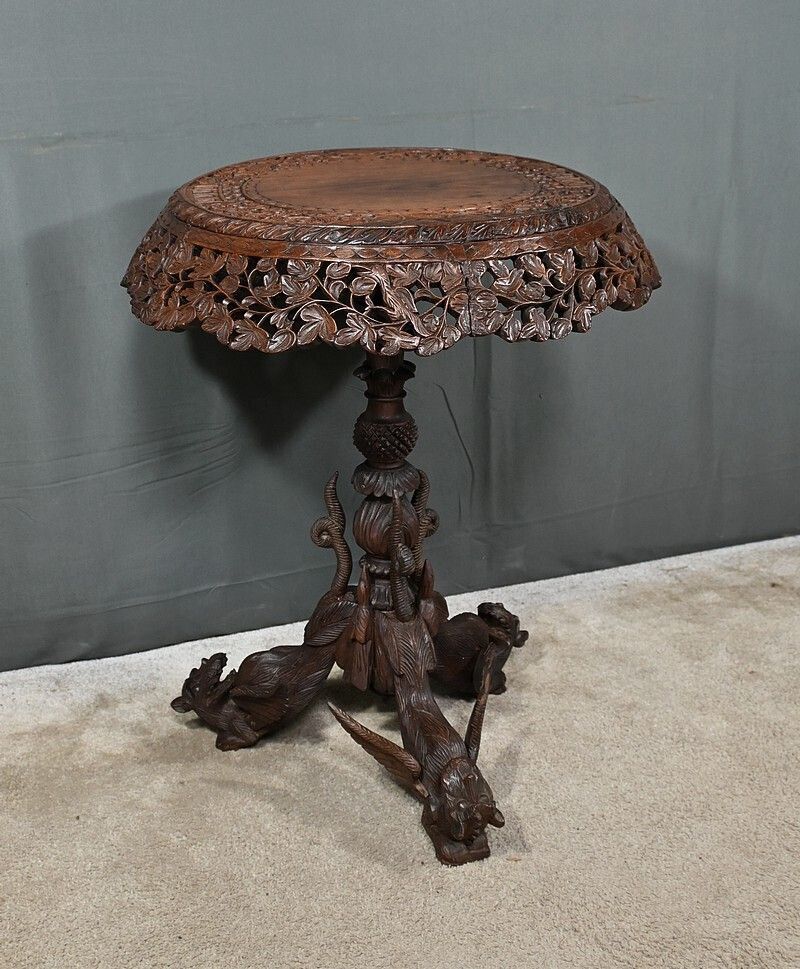 Anglo Indian Pedestal Table In Exotic Wood – Late 19th Century