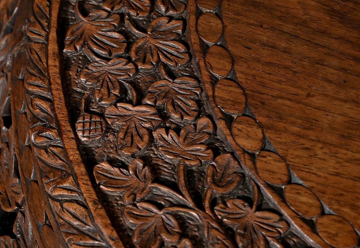 Anglo Indian Pedestal Table In Exotic Wood – Late 19th Century photo 1110.0
