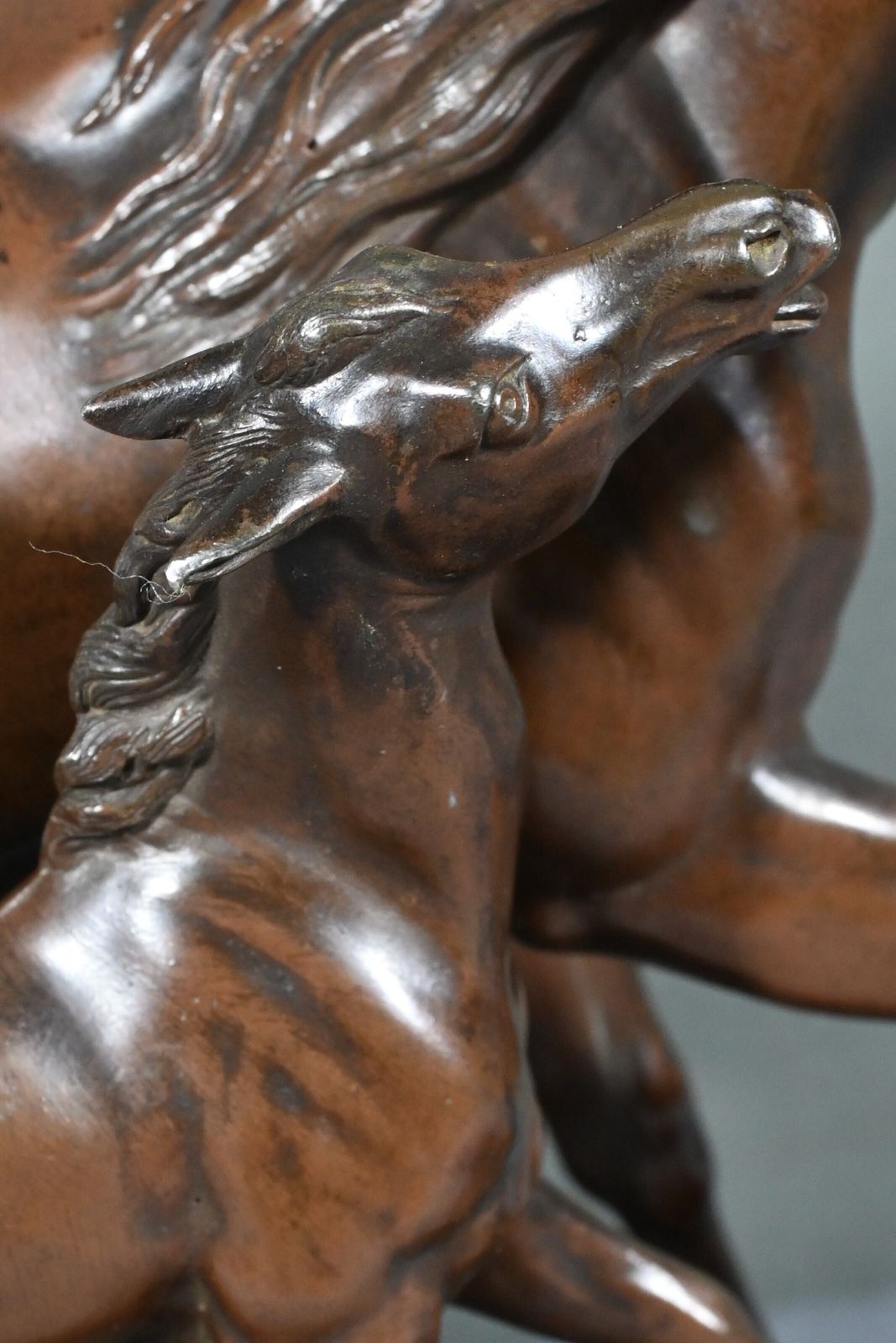 photo vinterior Horse And Its Foal In Spelter, Signed E.Loiseau – Early 20th Century