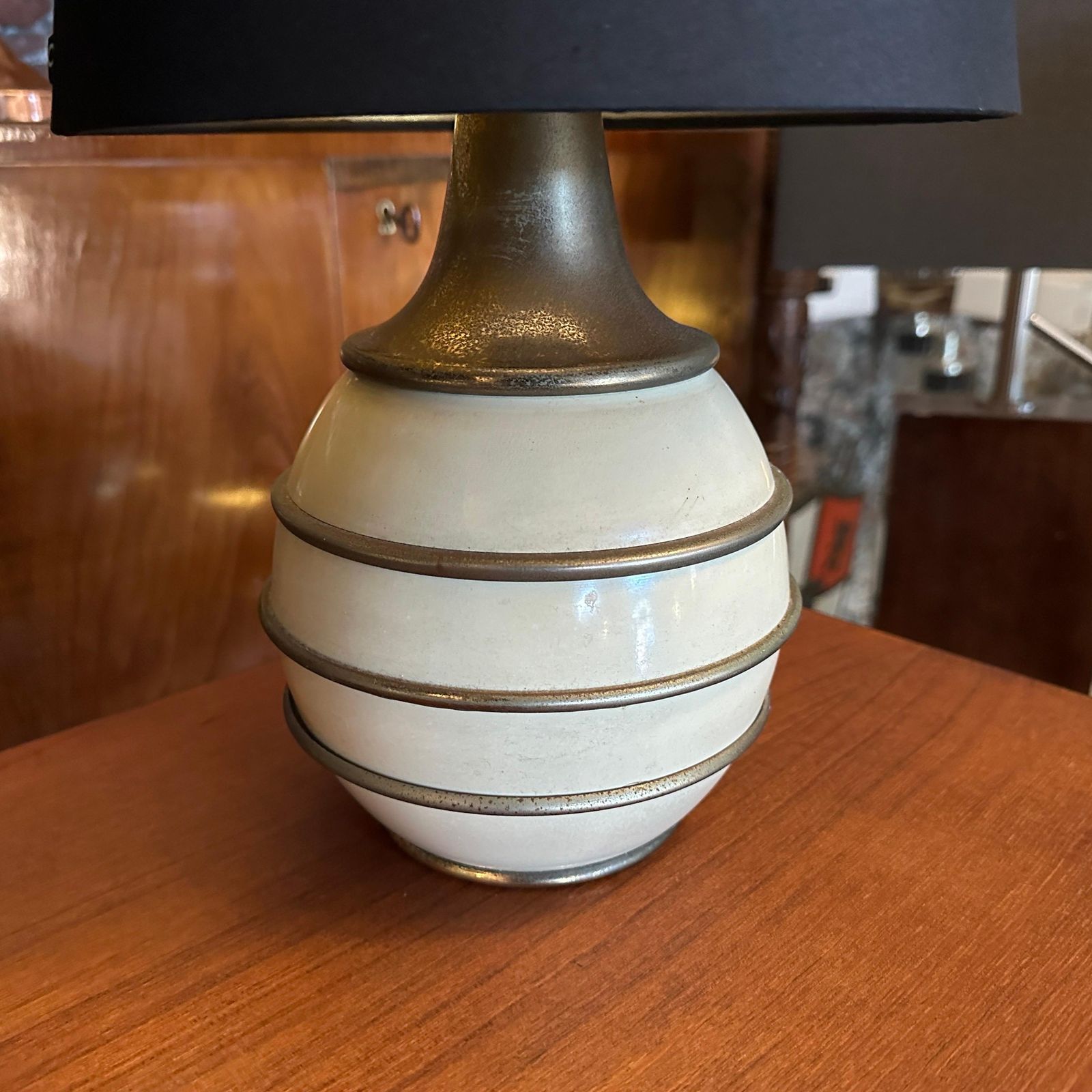 Two 1970s Mid Century Modern Brass And Ivory Lacquered Metal Italian Table Lamps photo 953.0