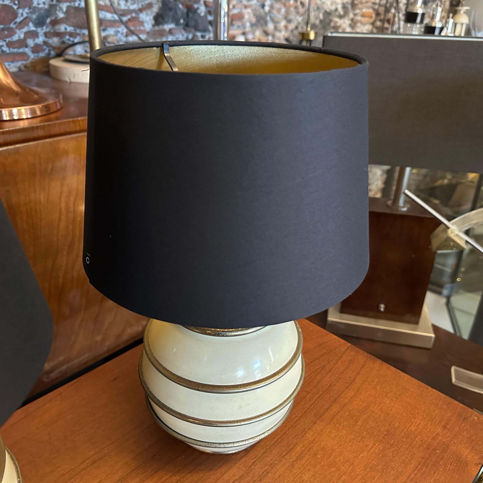 Two 1970s Mid Century Modern Brass And Ivory Lacquered Metal Italian Table Lamps photo vinterior