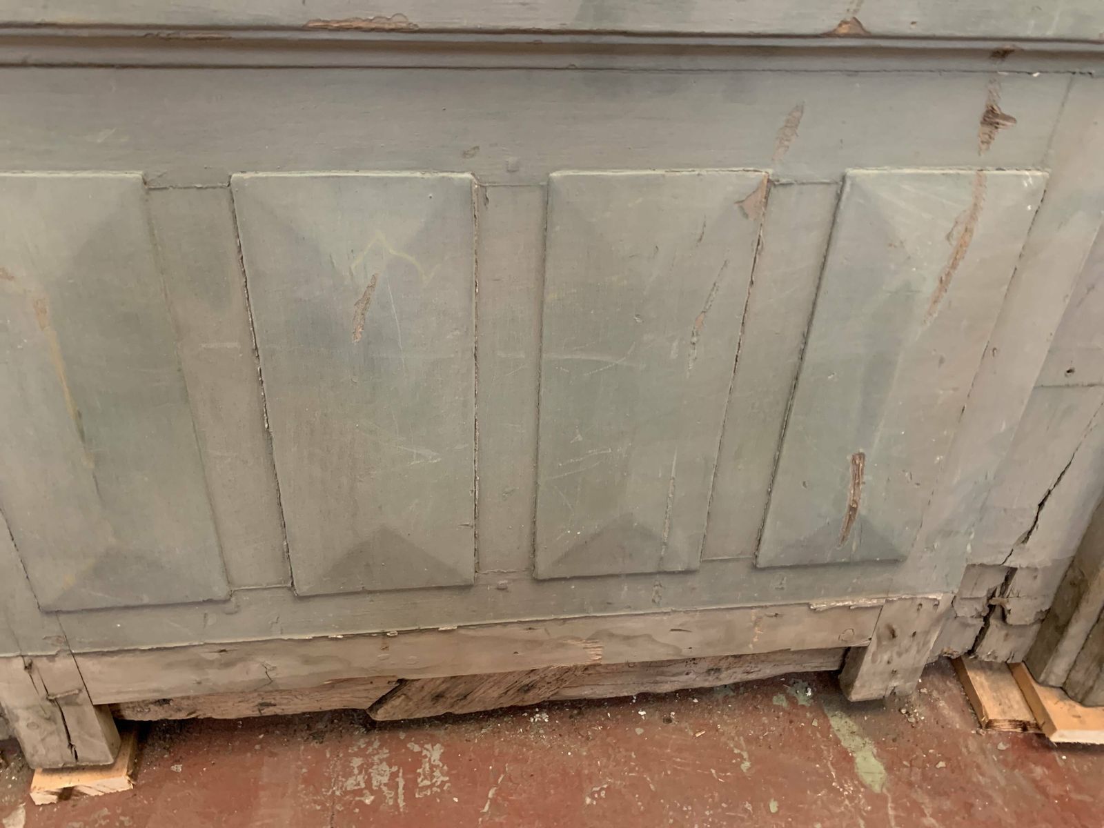 photo furniture Double Carriage Doors In Natural Wood XIX Century
