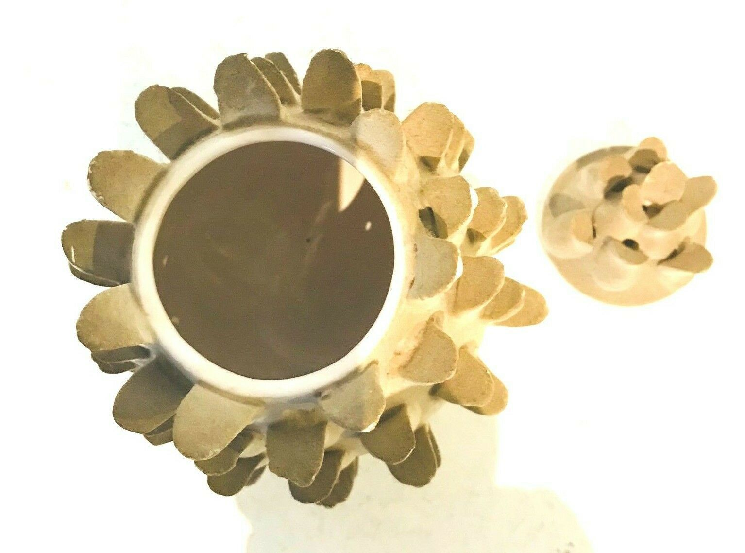 Coveted Pot In Tea Shop Of A Beige Airthenbar Pineplayplay Vinegar 1970 photo for sale