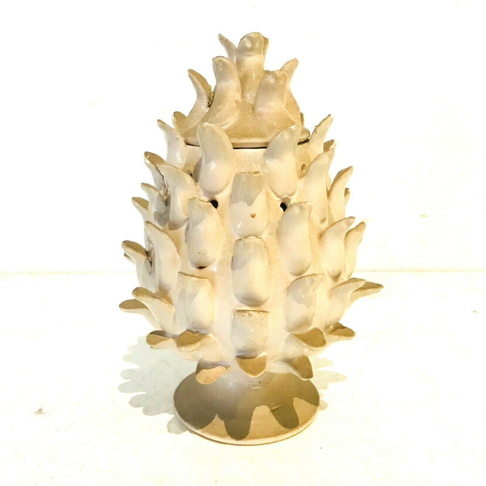 Coveted Pot In Tea Shop Of A Beige Airthenbar Pineplayplay Vinegar 1970 photo Home Decor