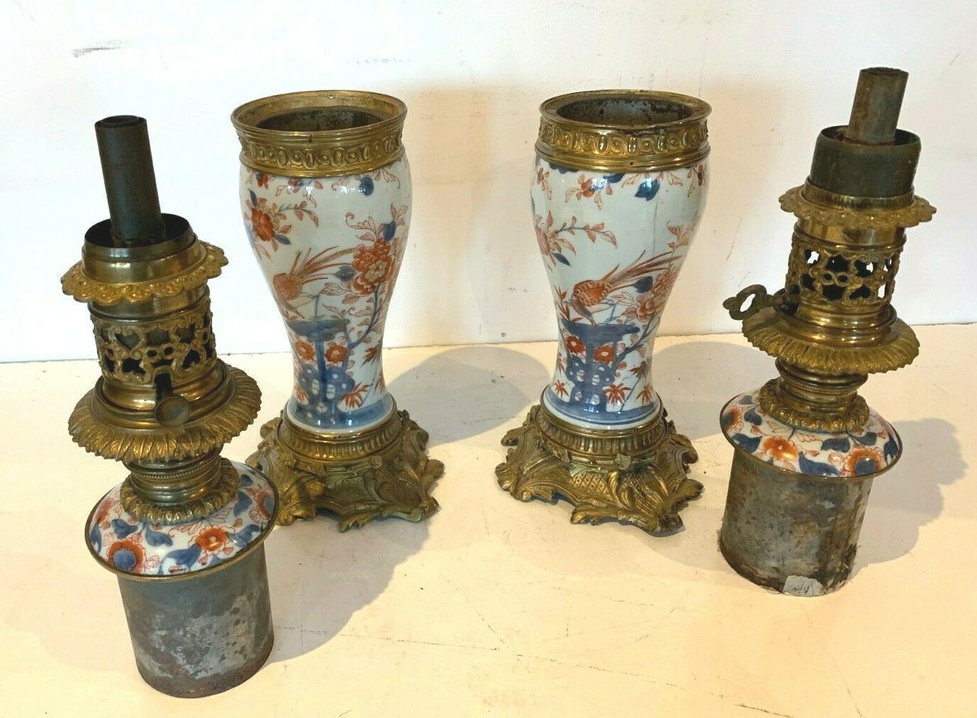 photo furniture Pair Of Chinese Porcelain Lamp, 19th Century Chiseled Bronze Base