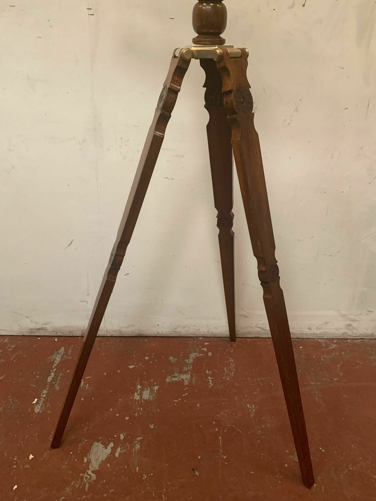 Telescope In Brass And Support Foot In Mahogany XX Century photo Home Decor