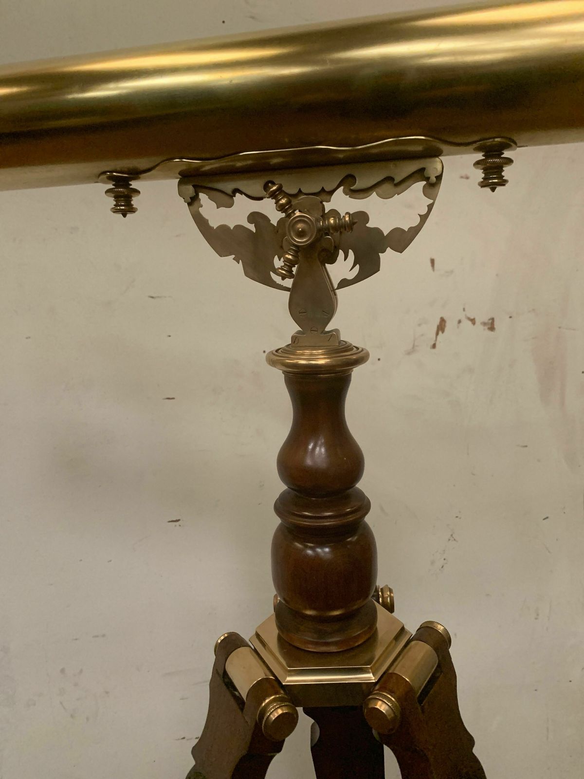 Telescope In Brass And Support Foot In Mahogany XX Century photo buy