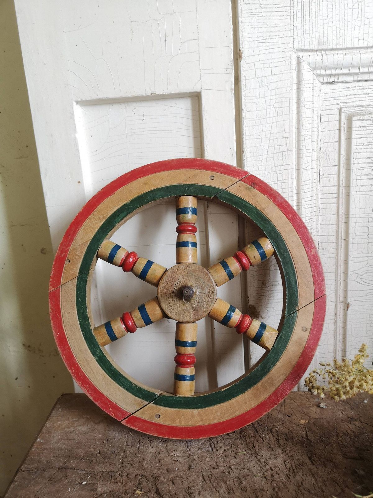 Spinning Wheel Antique Old 1930s Rustic Home Decor Round Wall Hanging Gift Idea Old Wood Wall Art Primitive Wooden Spinning Wheel photo furniture