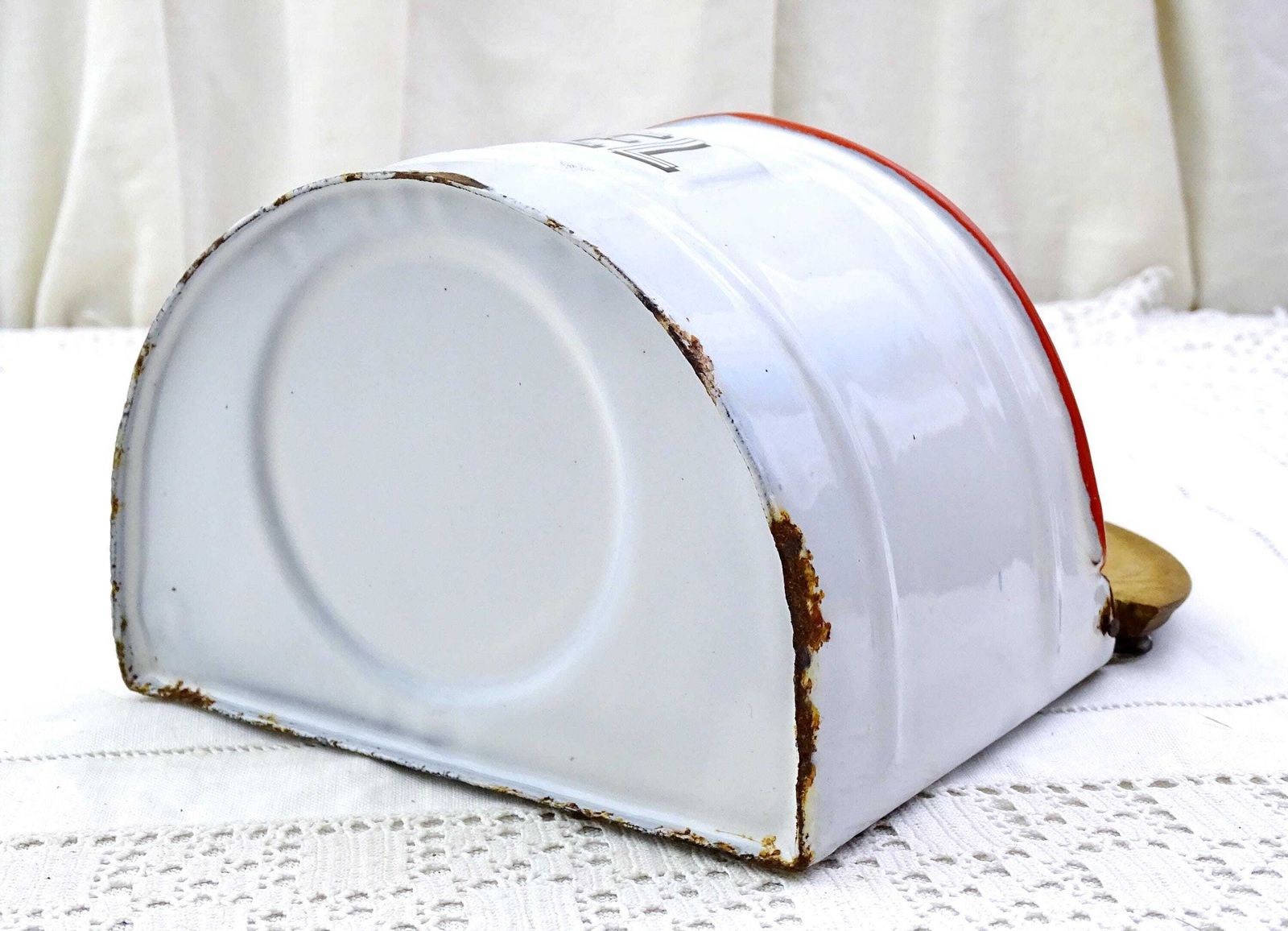 Antique White Enamel Wall Mounted Salt Box With Wooden Lid Black Lettering Sel, Vintage Country Cottage Farmhouse Kitchen Decor From France photo vinterior
