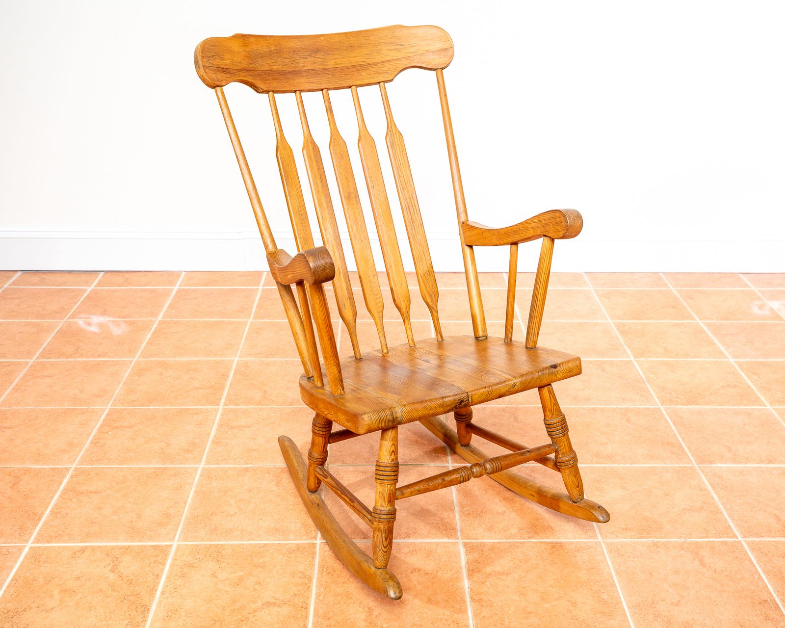 photo buy Blonde Windsor Rocking Chair Arrowback American Farmhouse Bent Bros Mcm Hitchcock Chair Mid Century Country Vintage Beech Pine Solid Wood