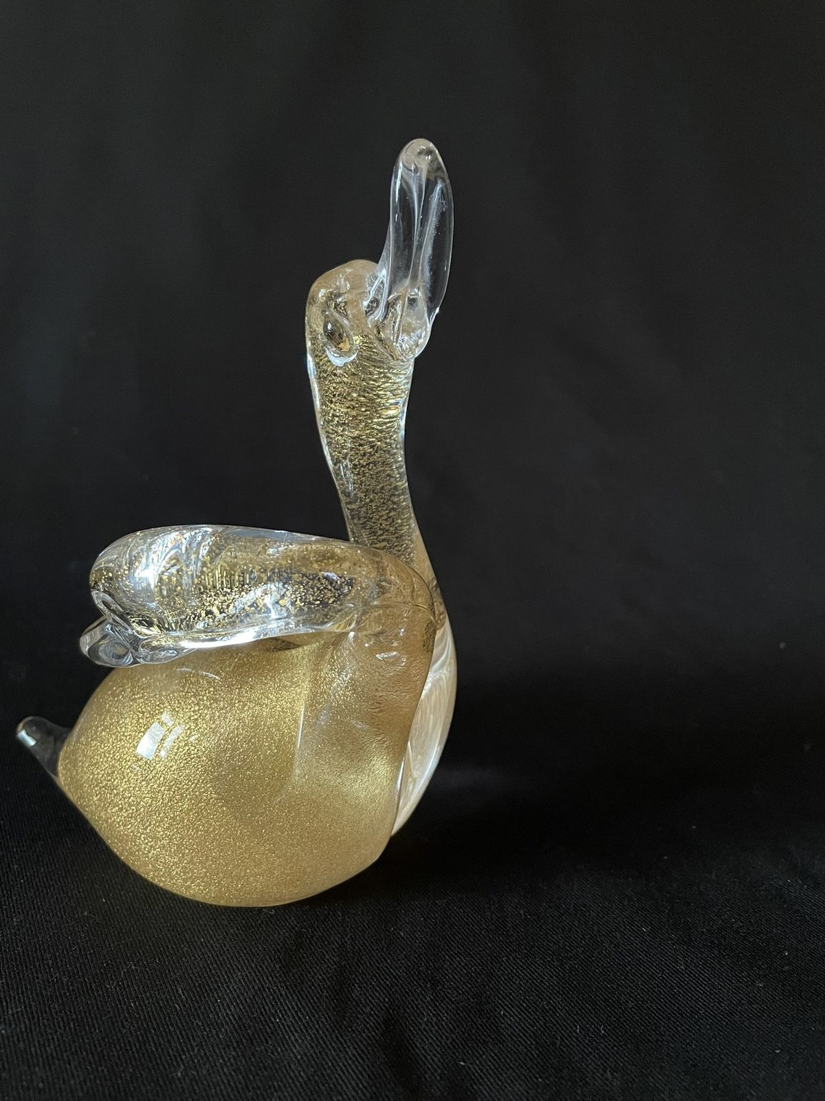 Seguso Murano Swans Glass Figurine Inlaid With Gold Leaf Powder, 1980s