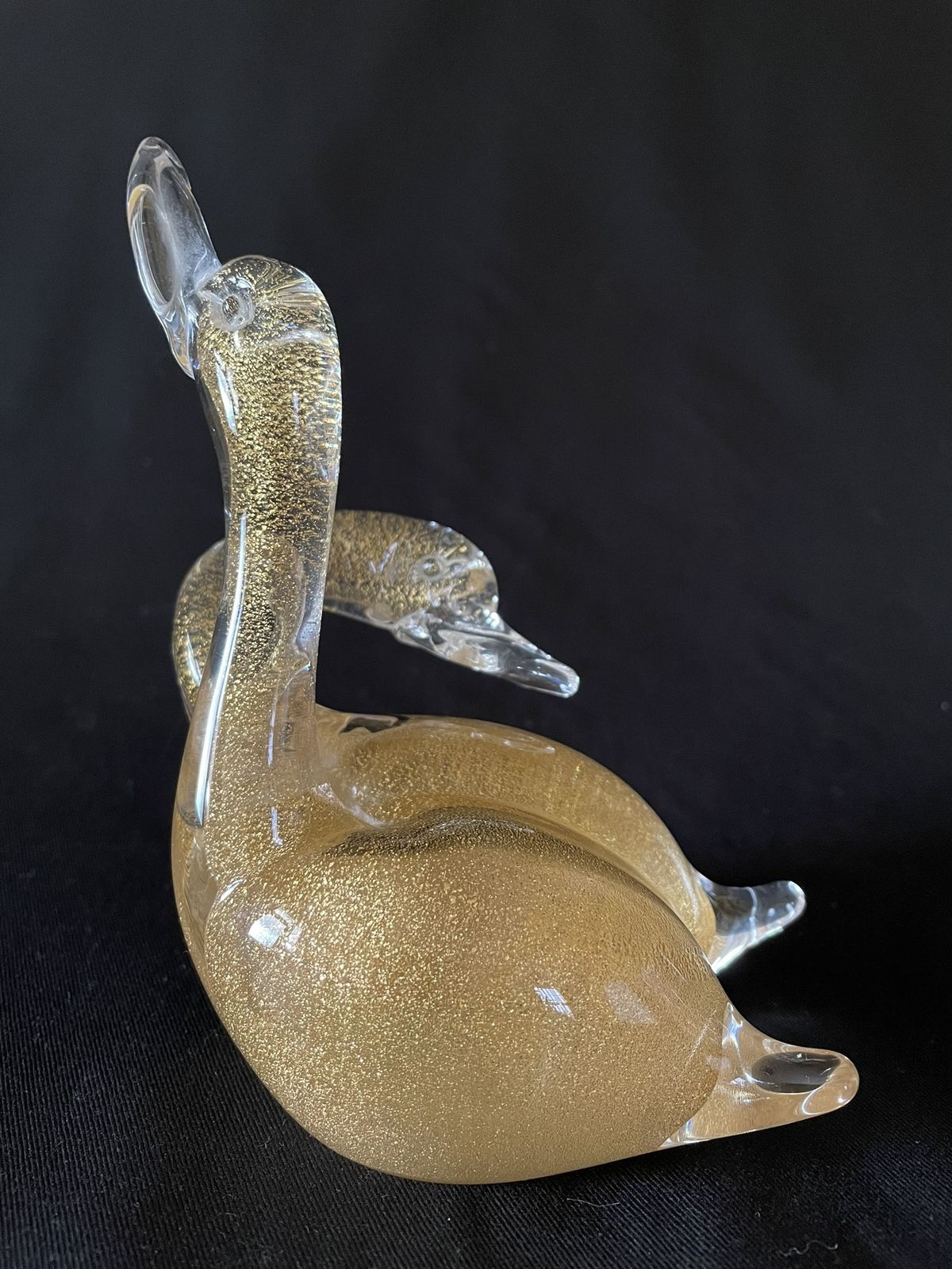 Seguso Murano Swans Glass Figurine Inlaid With Gold Leaf Powder, 1980s photo vinterior