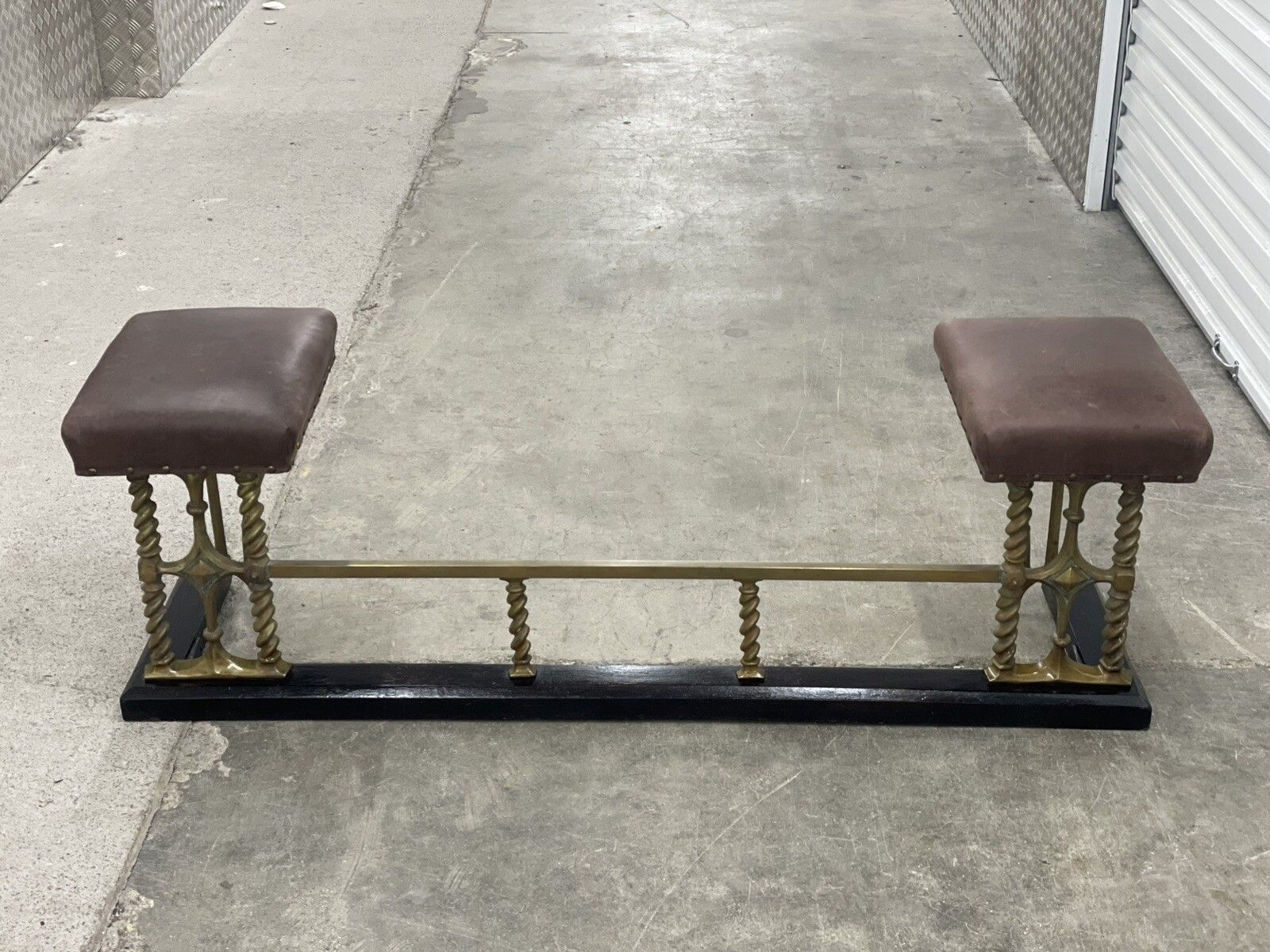 Victorian Club Fender Antique Fire Fender Seat Brass Brown Leather Top 🚚Ava photo Home Decor