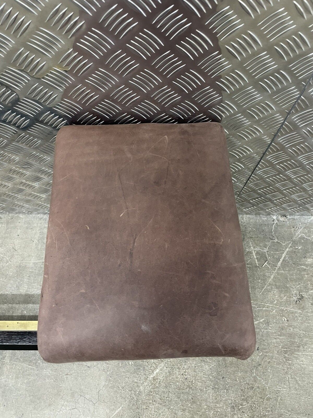 photo buy Victorian Club Fender Antique Fire Fender Seat Brass Brown Leather Top 🚚Ava