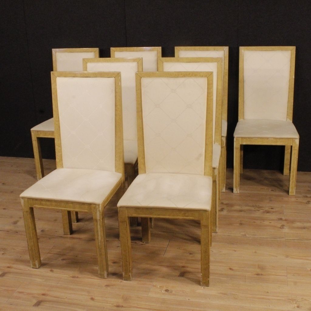 8 Gelakte En Beschilderde Italiaanse Stoelen Uit De 20e Eeuw photo vinterior