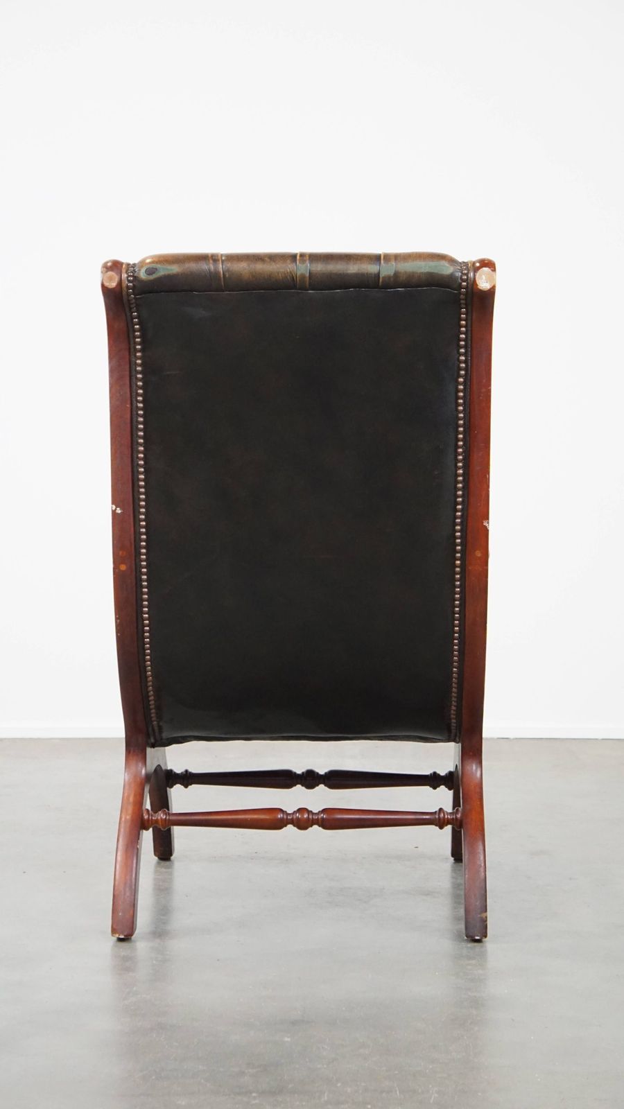 Characterful Green Vintage Cowhide English Chesterfield Armchair With An Elegant Design And Combined With Wood photo Furniture