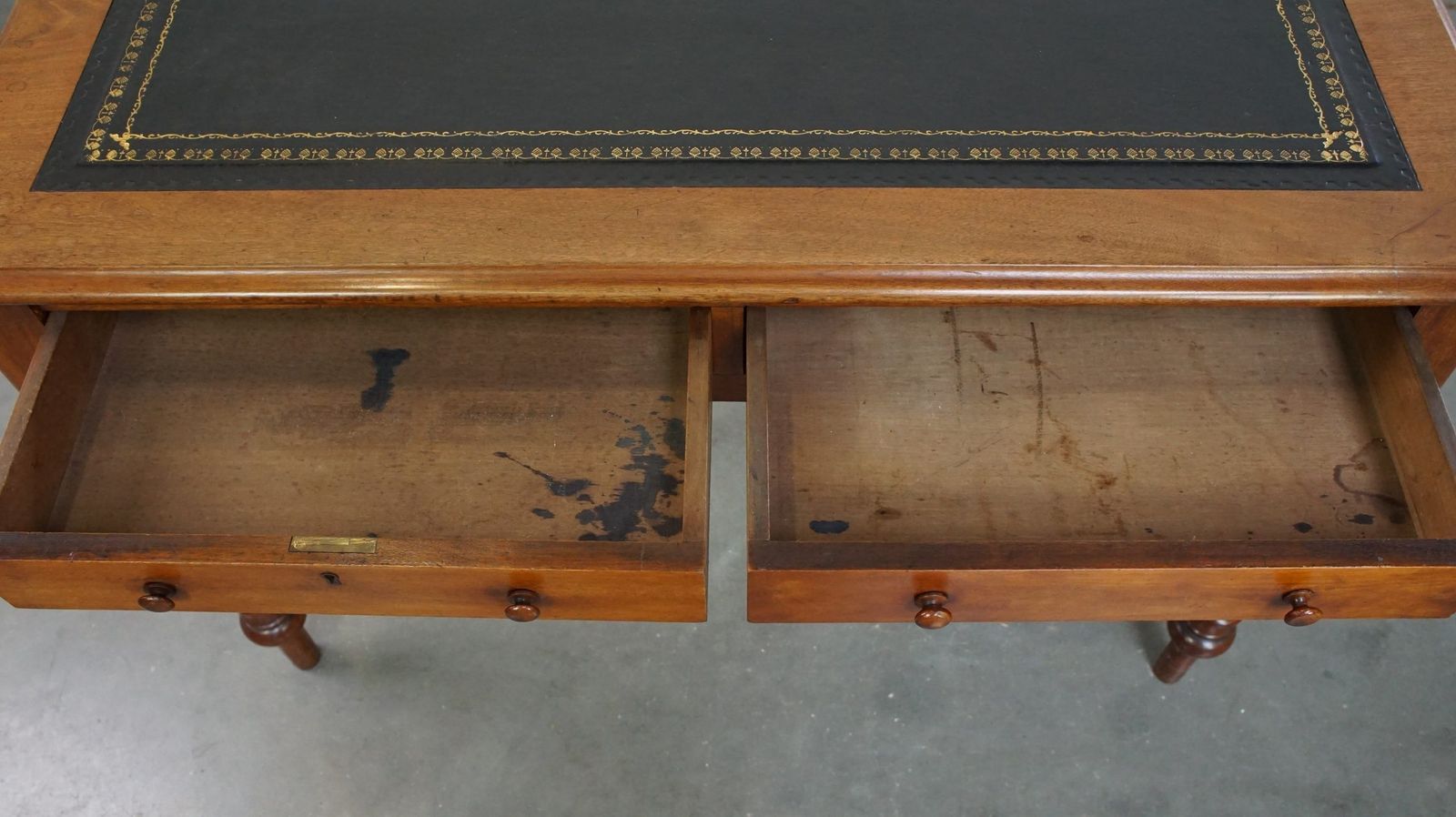 994.4694 Beautiful, Graceful And Elegant Antique English Writing Desk/Hall Table With A Leather Top photo