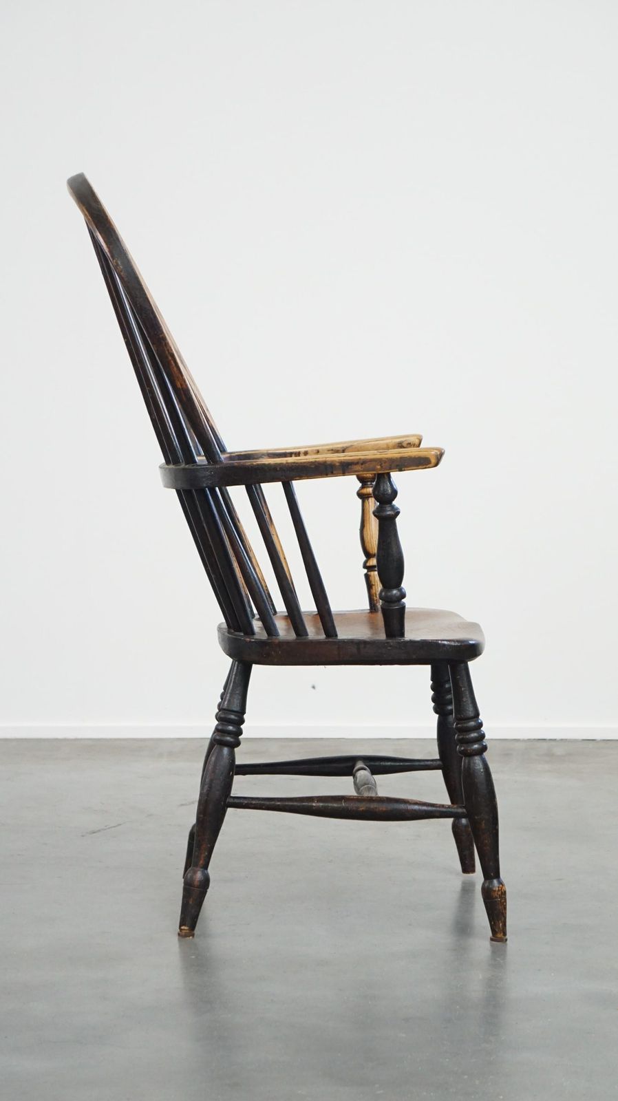 Elegant, Beautiful, Antique English Highback Windsor Dining Chair photo for sale