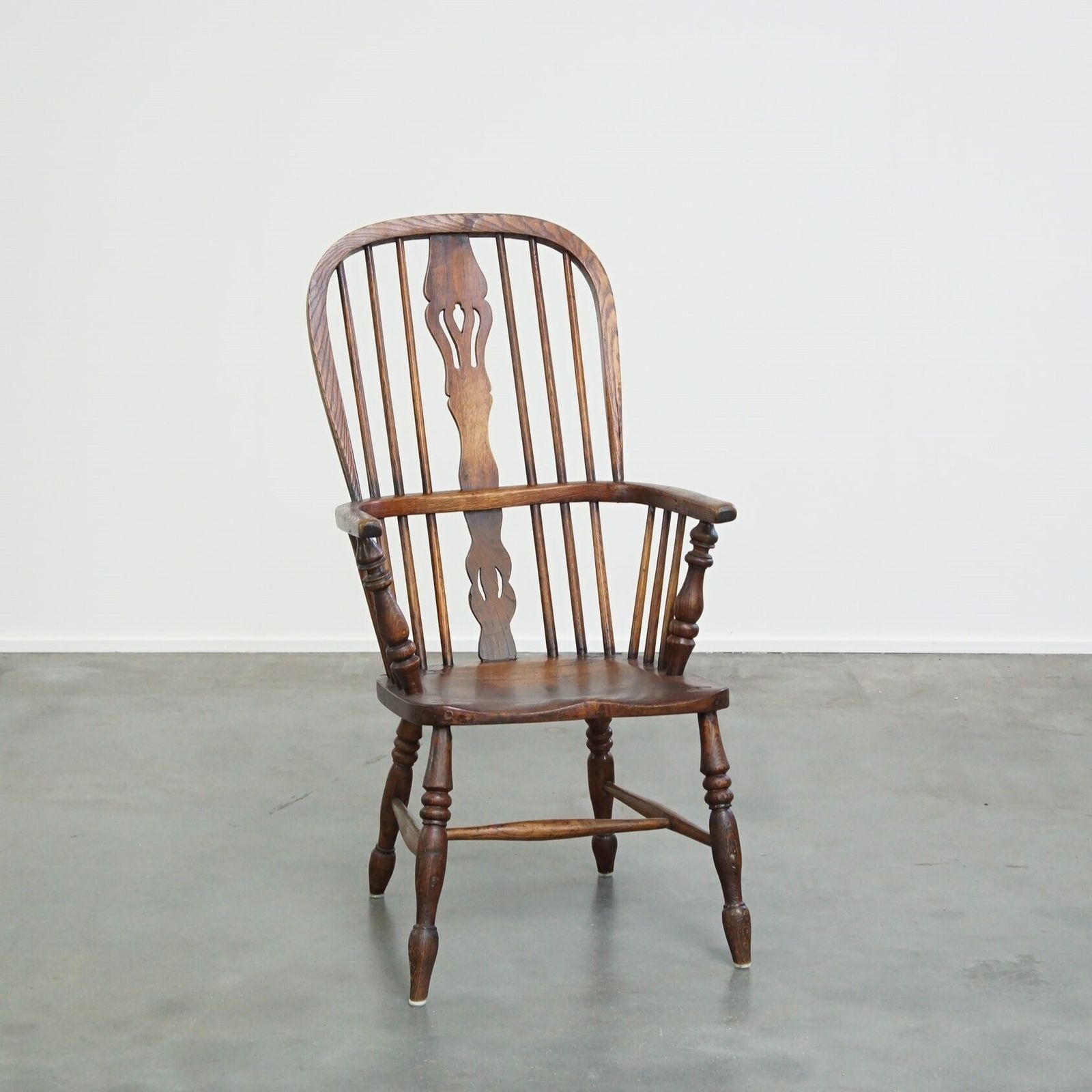 Charming, Antique English Highback Windsor Dining Chair With A Beautiful Patina