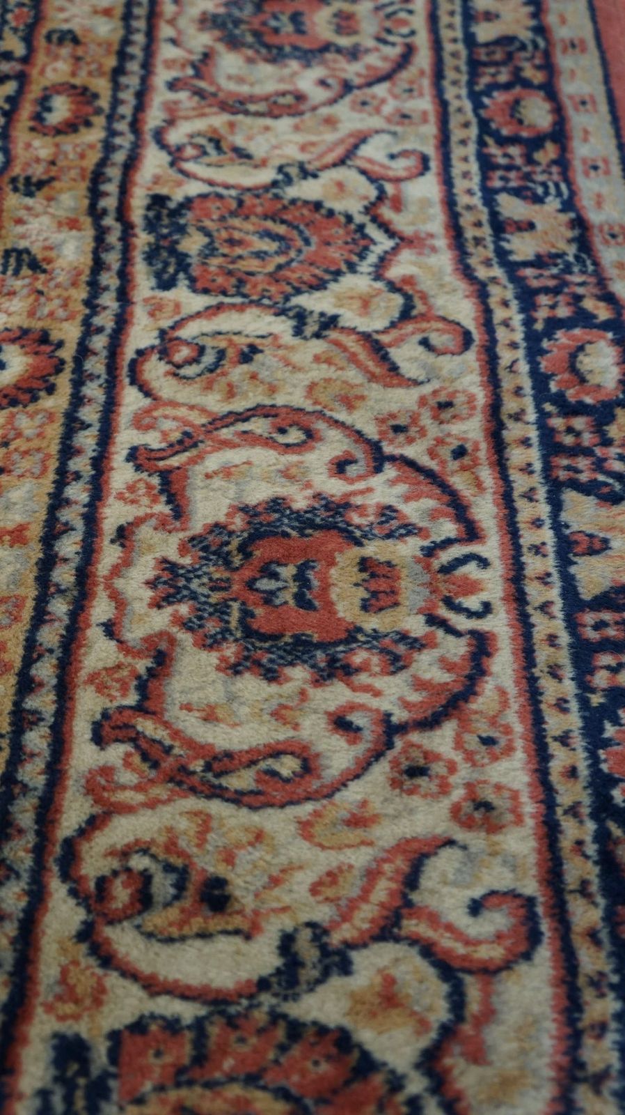 Beautiful Oriental Rug With Cream, Blue, Red And Pink, 246x172cm photo Textiles