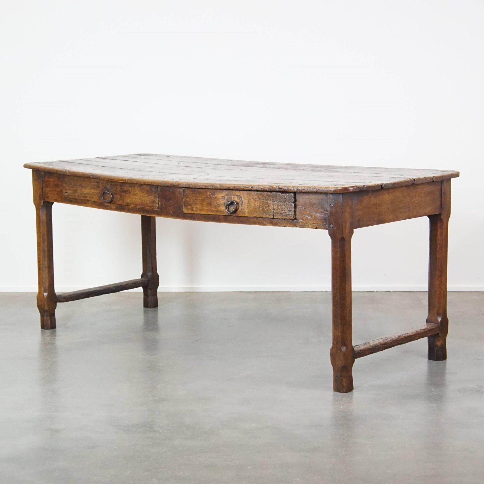 Antieke Franse Eettafel Met Fraai Blad, Eind 18e Eeuw