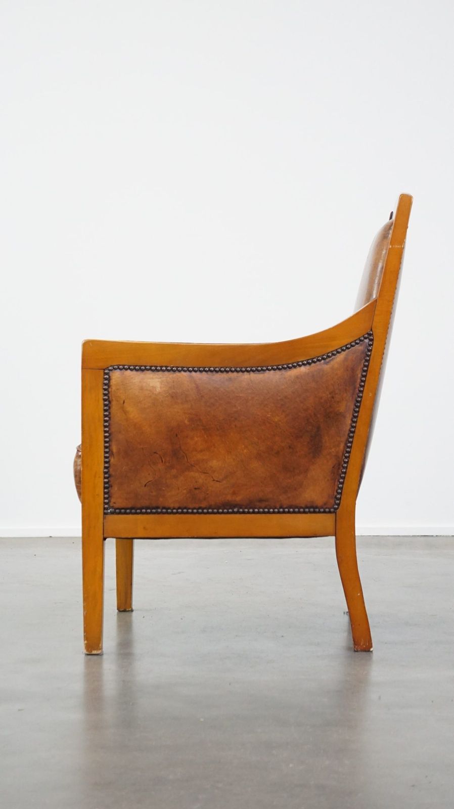 Stately, Luxurious Sheepskin Art Deco Design Armchair Combined With Wood photo 887.2226999999999