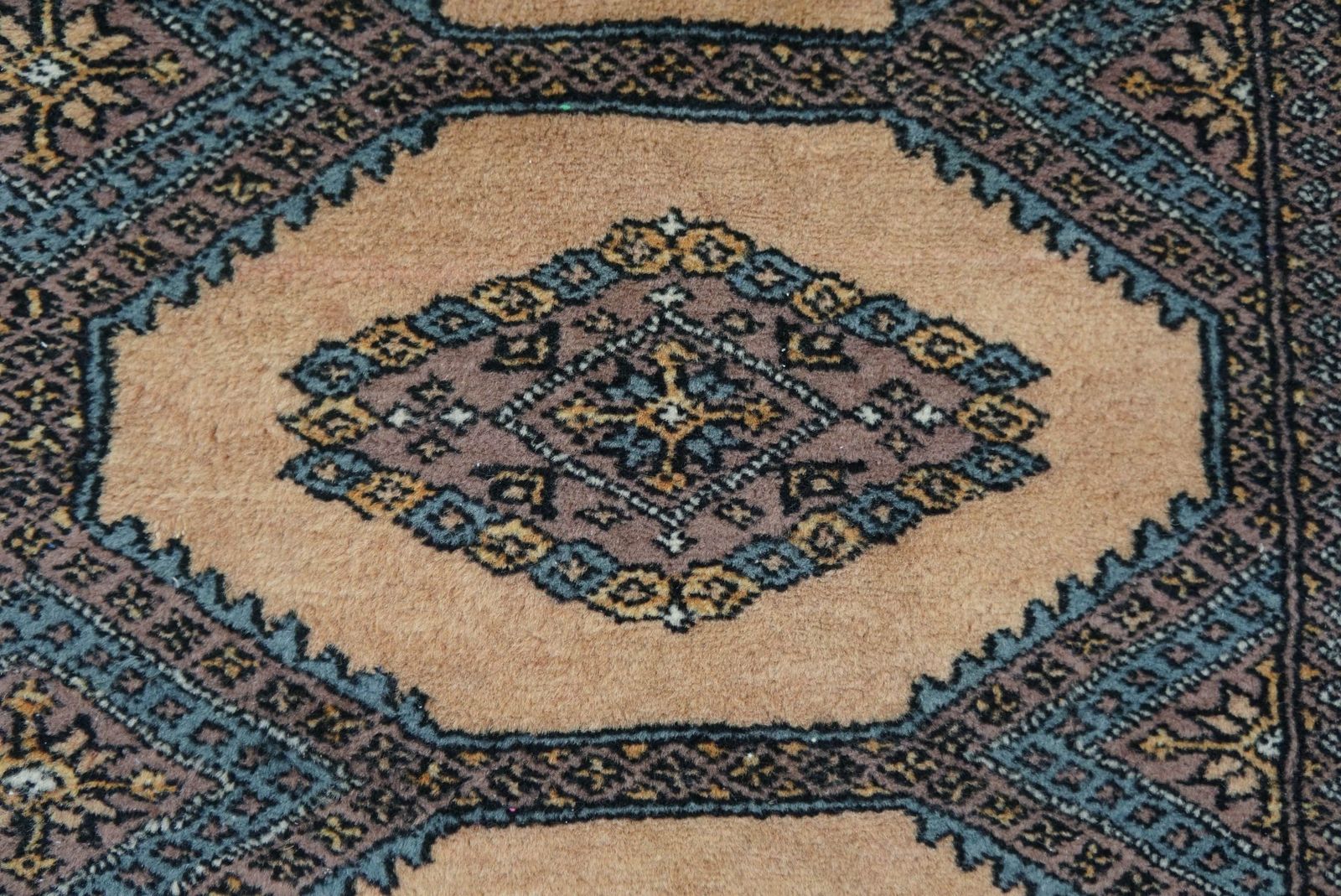 Elegant Tapijt/Vloerkleed Met Franjes, Een Bijzonder Patroon En Verfijnde Kleuren, 202 X 127 Cm photo 243.74249999999998