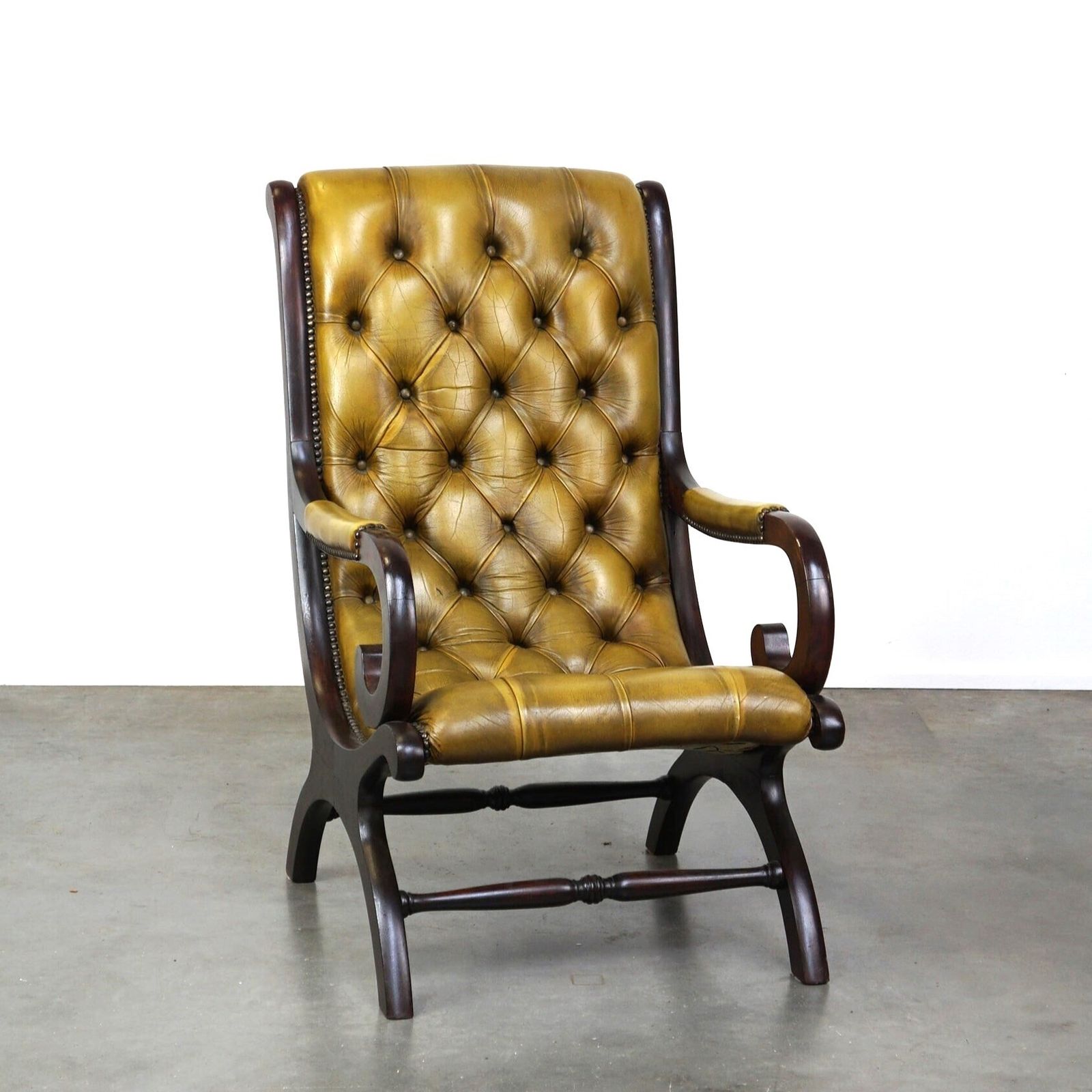 Elegant Cow Leather Chesterfield Armchair Combined With Wood