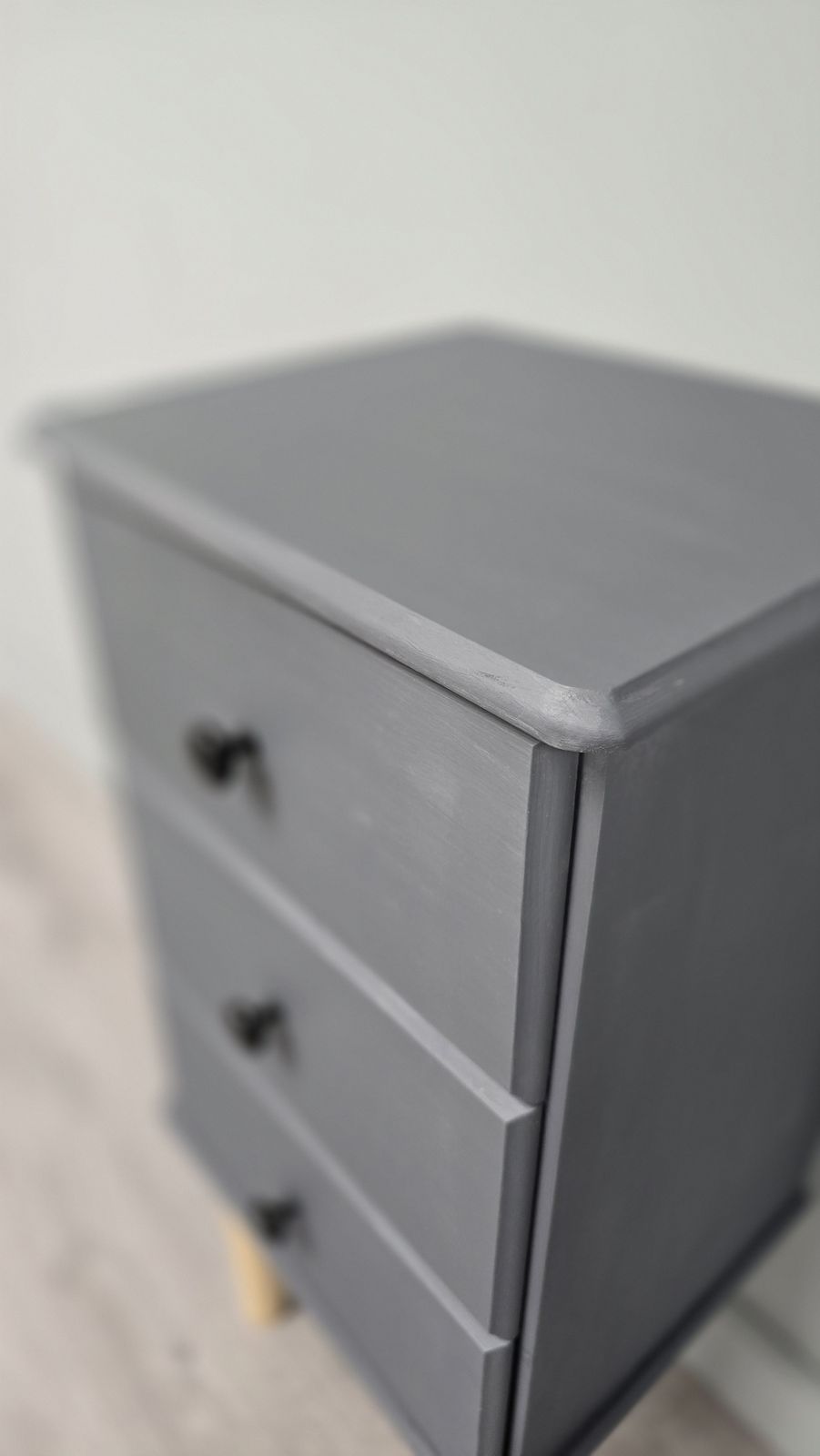 Three Legged Chest Of Drawers photo 145.0
