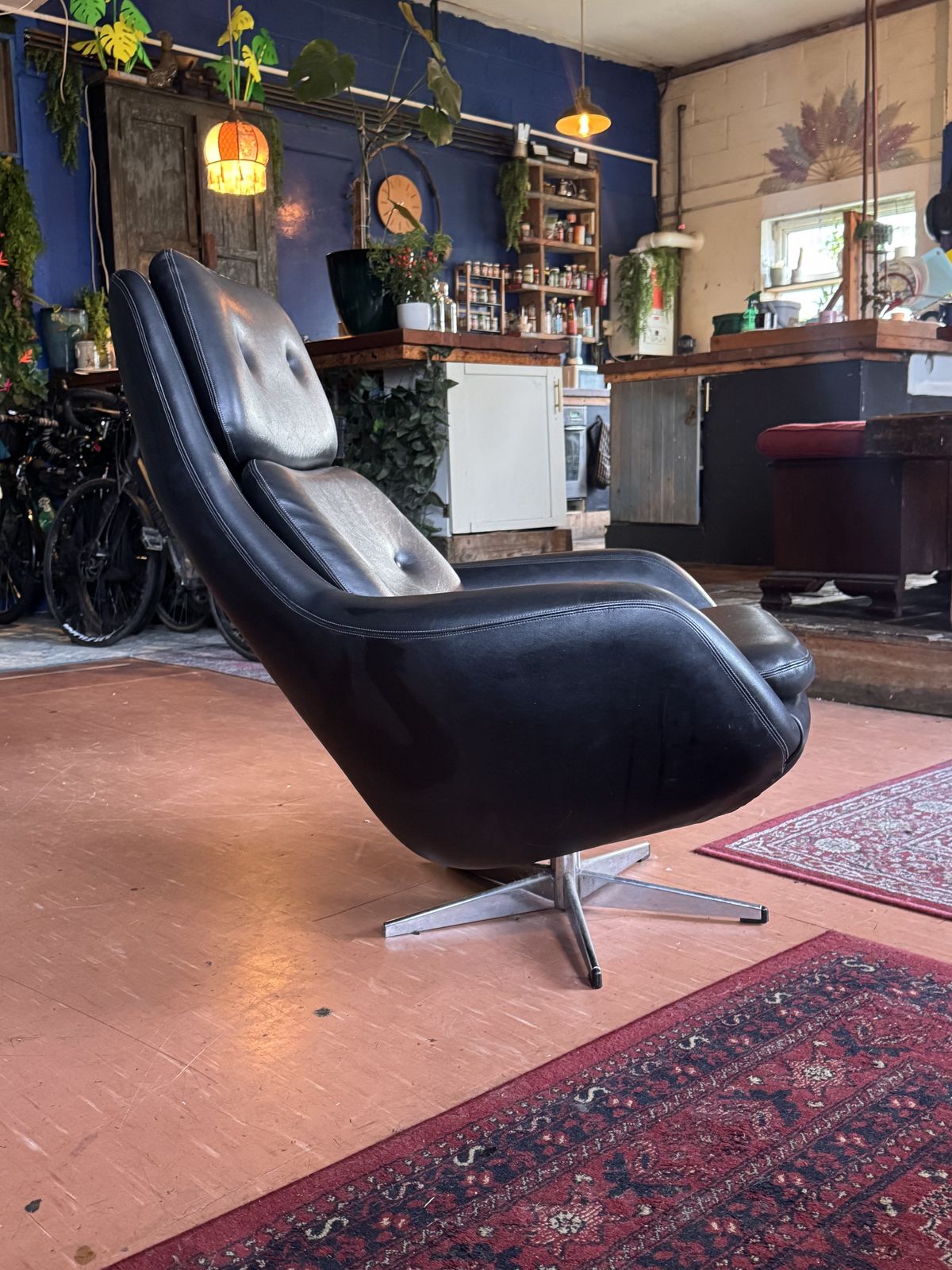 Mid Century Swivel Chair, Mid 20th Century photo furniture
