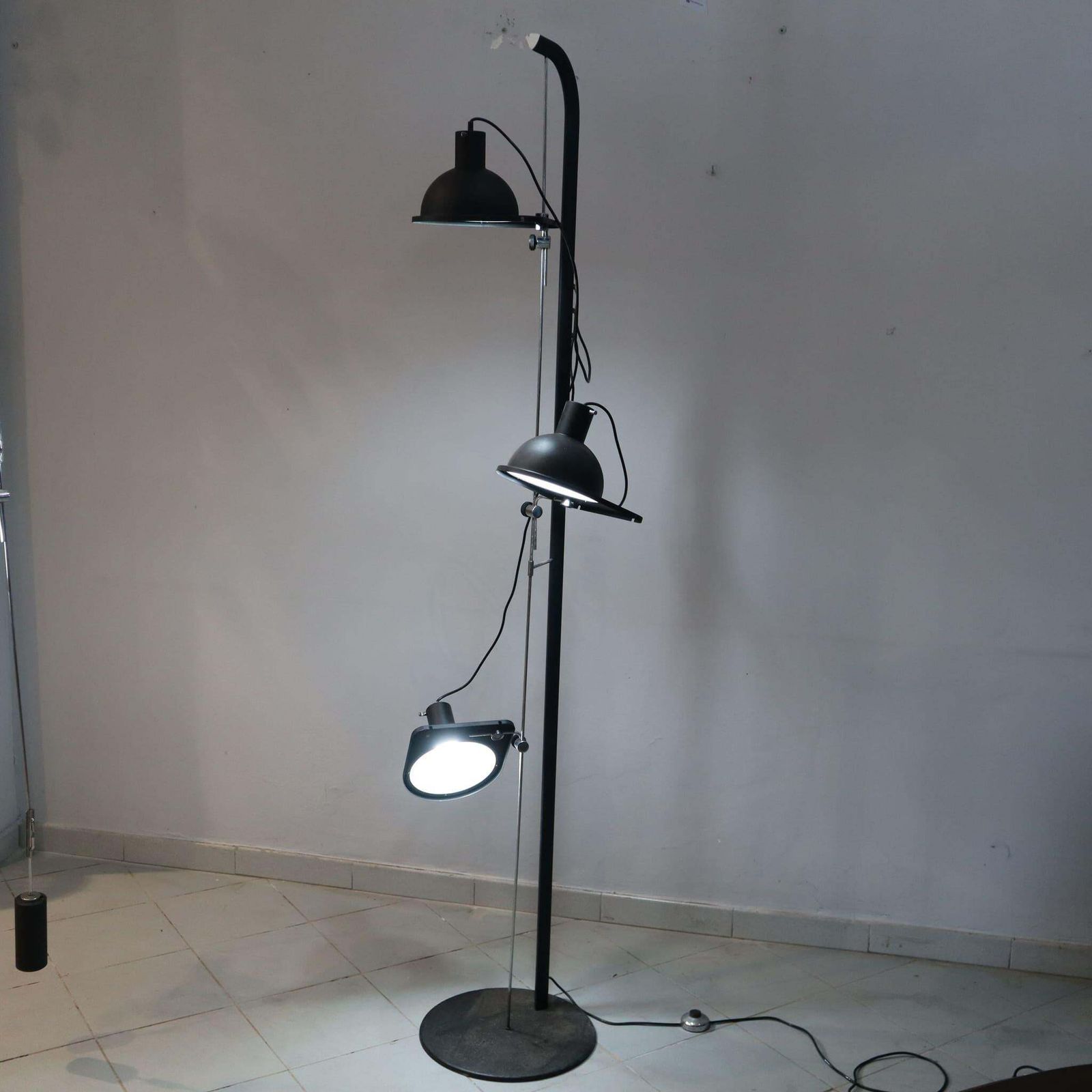 Satin Black Floor Lamp Model 475 By Luci Design Grignani, Italy, 1970s photo for sale