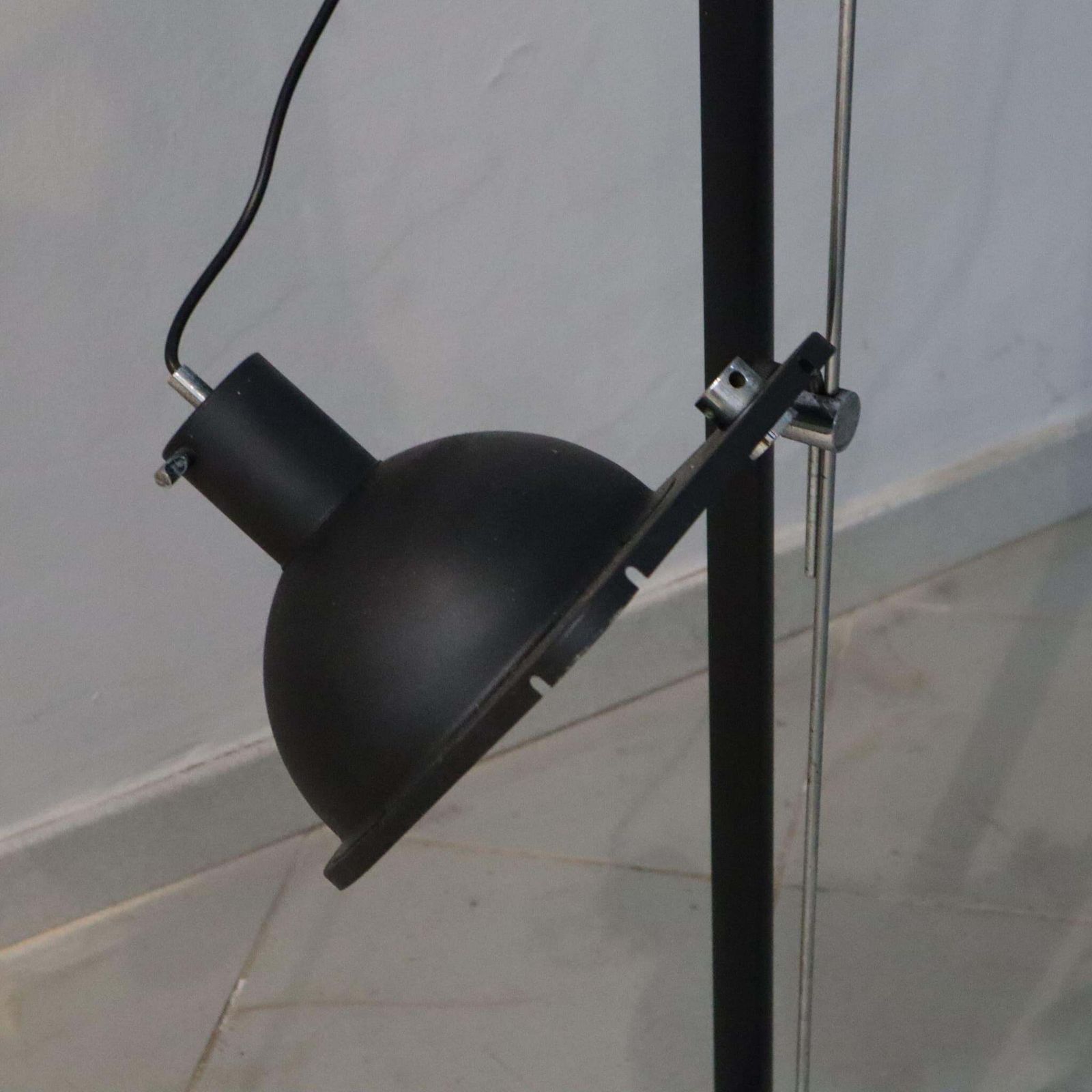 Satin Black Floor Lamp Model 475 By Luci Design Grignani, Italy, 1970s photo vinterior