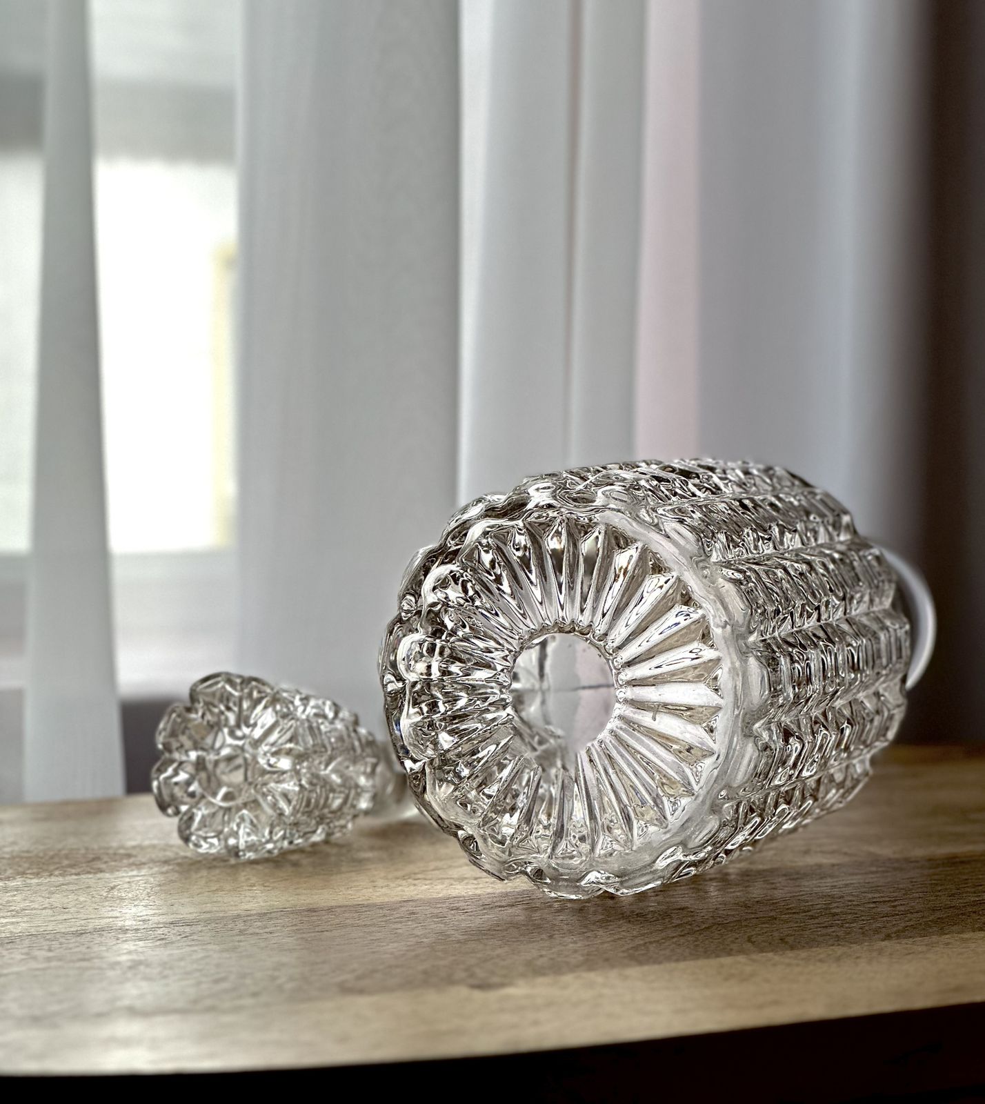 19th Century Lead Crystal Decanter – Circa 1845 – Fluted Neck & Hobnail Design (31.5 Cm) photo vintage