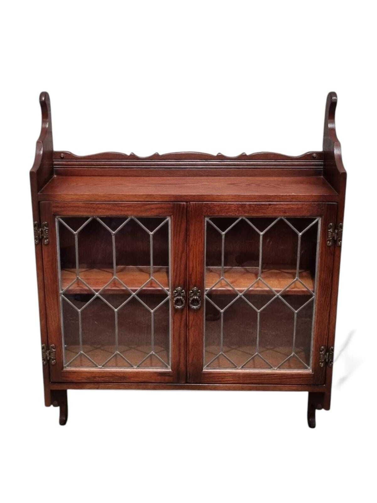 Old Charm Wood Brothers / Oak Hanging Corner Cabinet / Carved Oak Leaded Glass Door / Tudor Brown Colour / Dated 1970s photo vinterior
