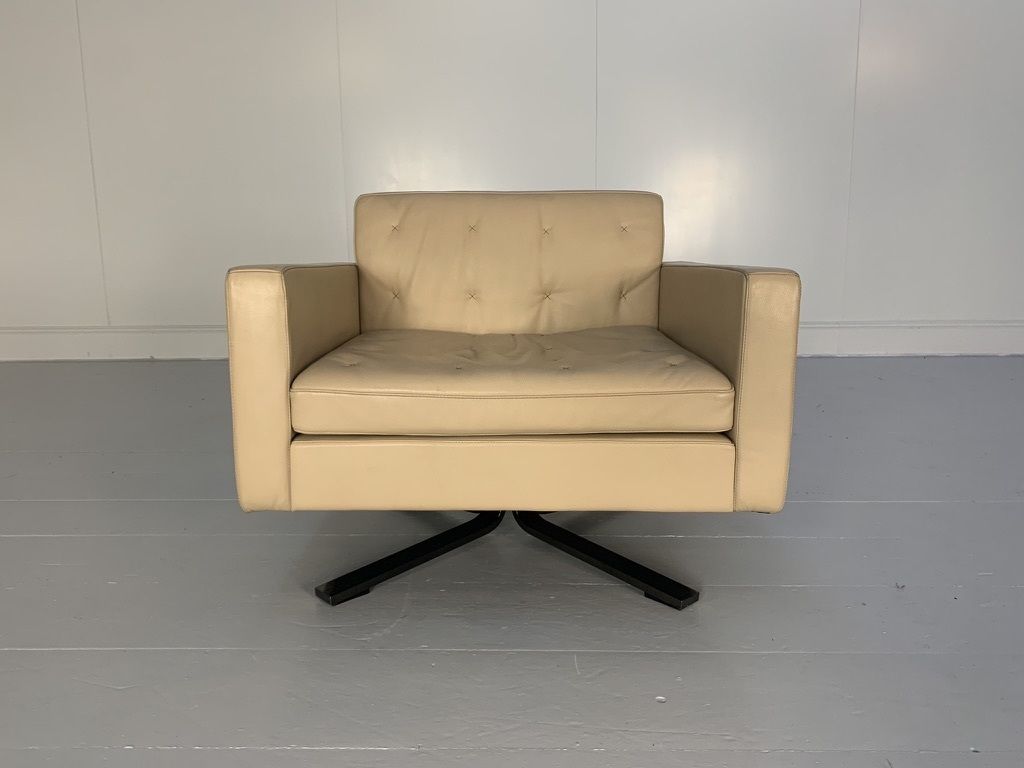 Pair Of Poltrona Frau For Ferrari “Kennedee” Armchairs – In “Pelle Frau Sc” Leather photo 4400.0