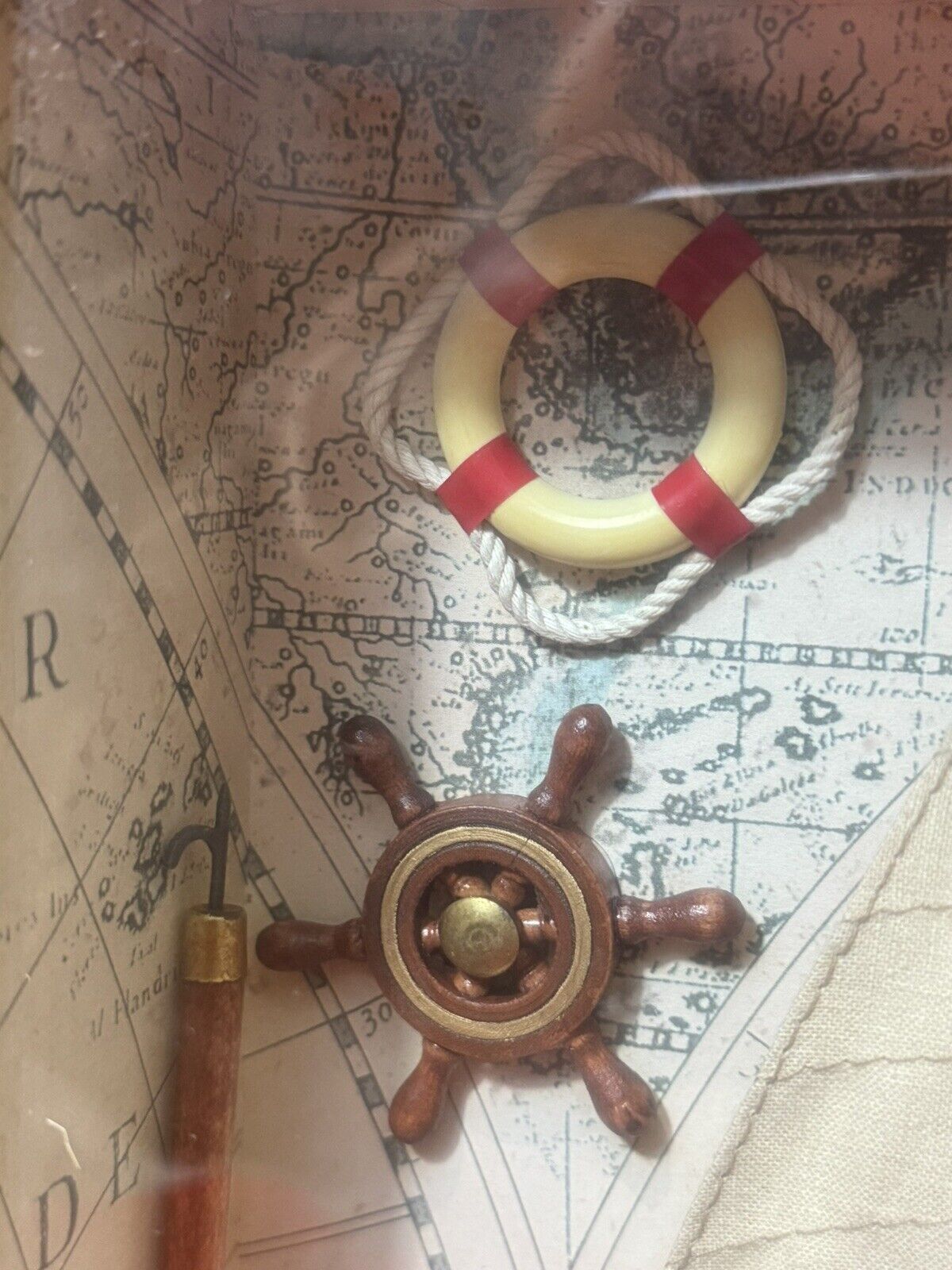 Charming Vintage Sailing Boat Marine Diorama In Case C.1980 photo vintage
