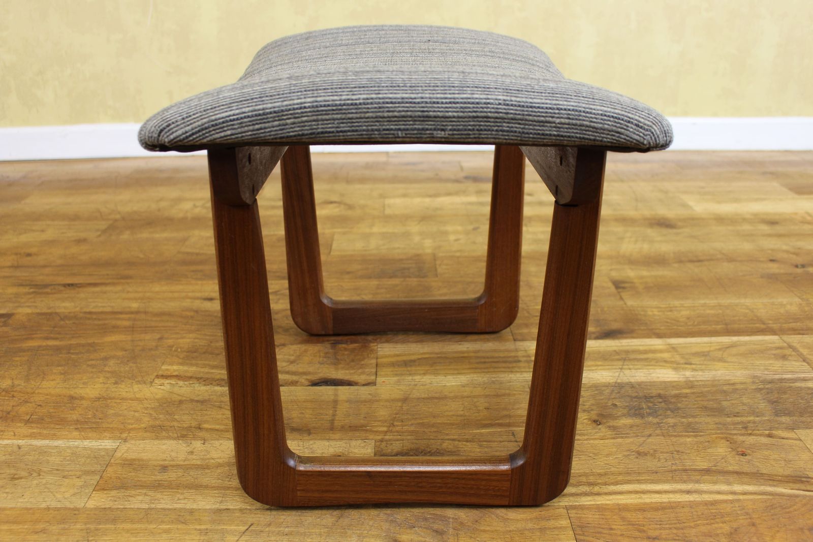 Stylish Uniflex Q Range Stool By Gunther Hoffstead photo for sale
