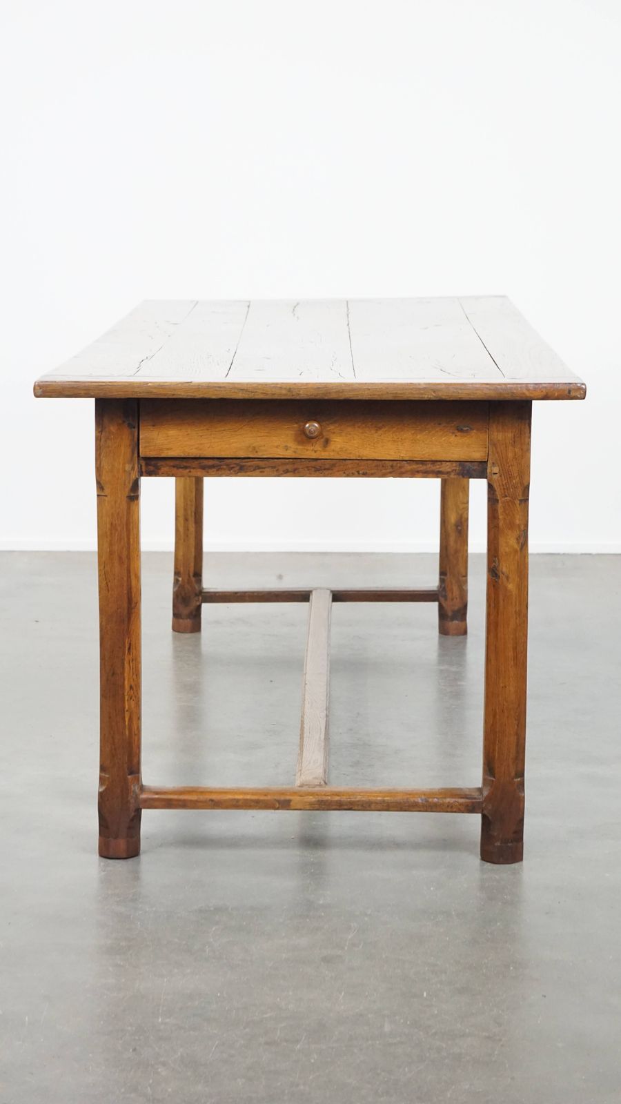 Antieke Franse Boerentafel Van Eiken Met 2 Lades En Authentieke Details photo vinterior