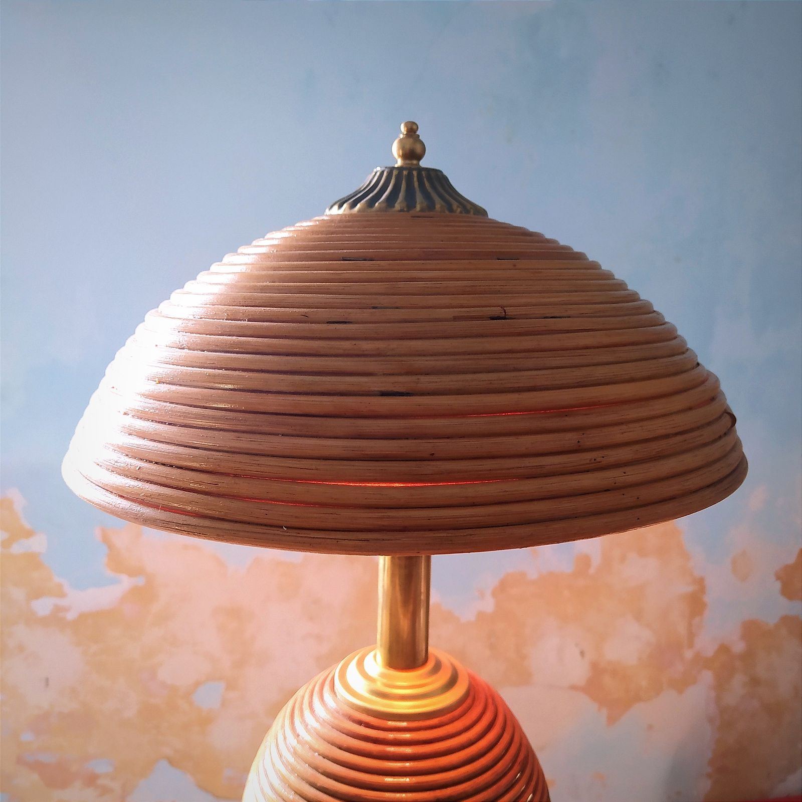 1970's Pencil Reed Table Lamp. photo Lighting