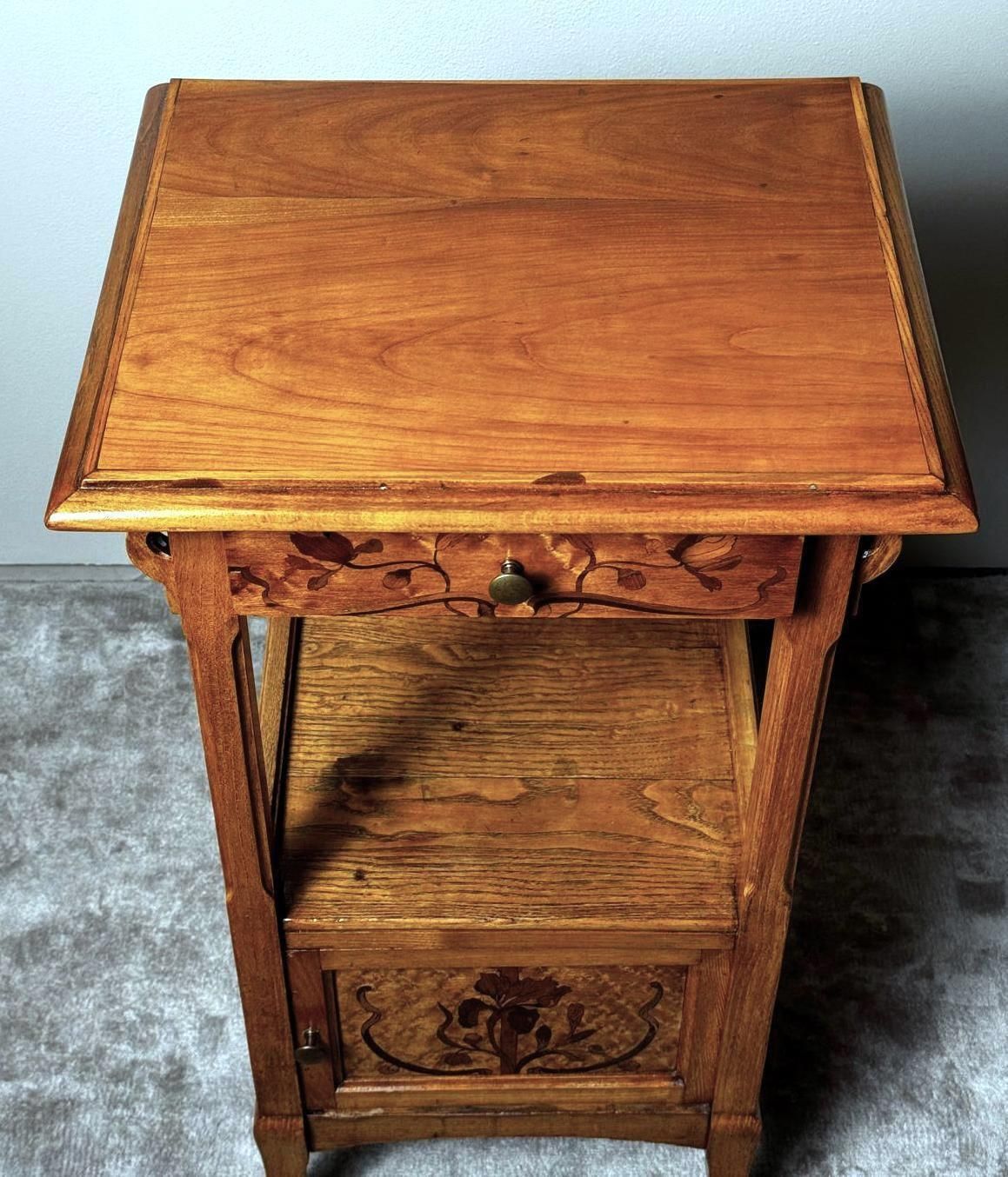 Gallé émile French Art Nouveau Nightstand photo 3216.0