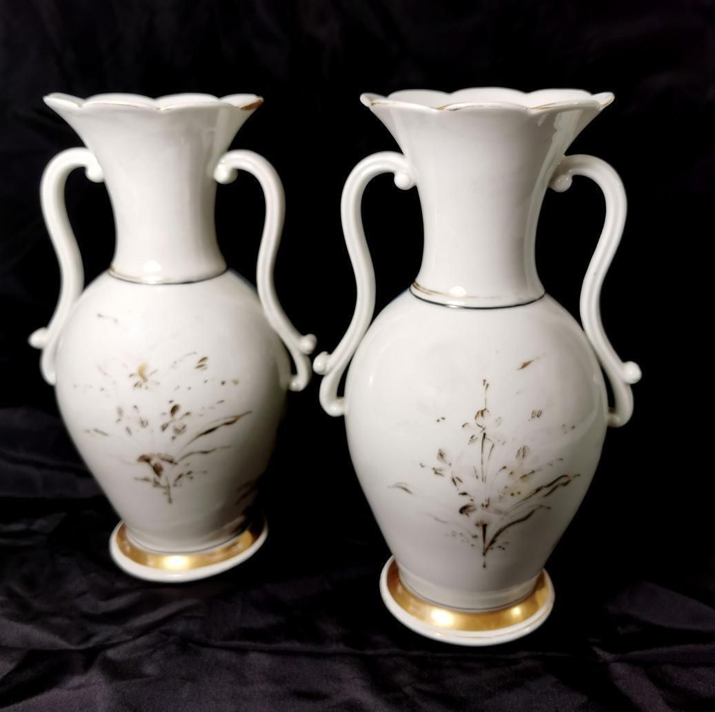 Porcelain De Paris Napoleon III Pair Of French Hand Painted Vases photo vinterior