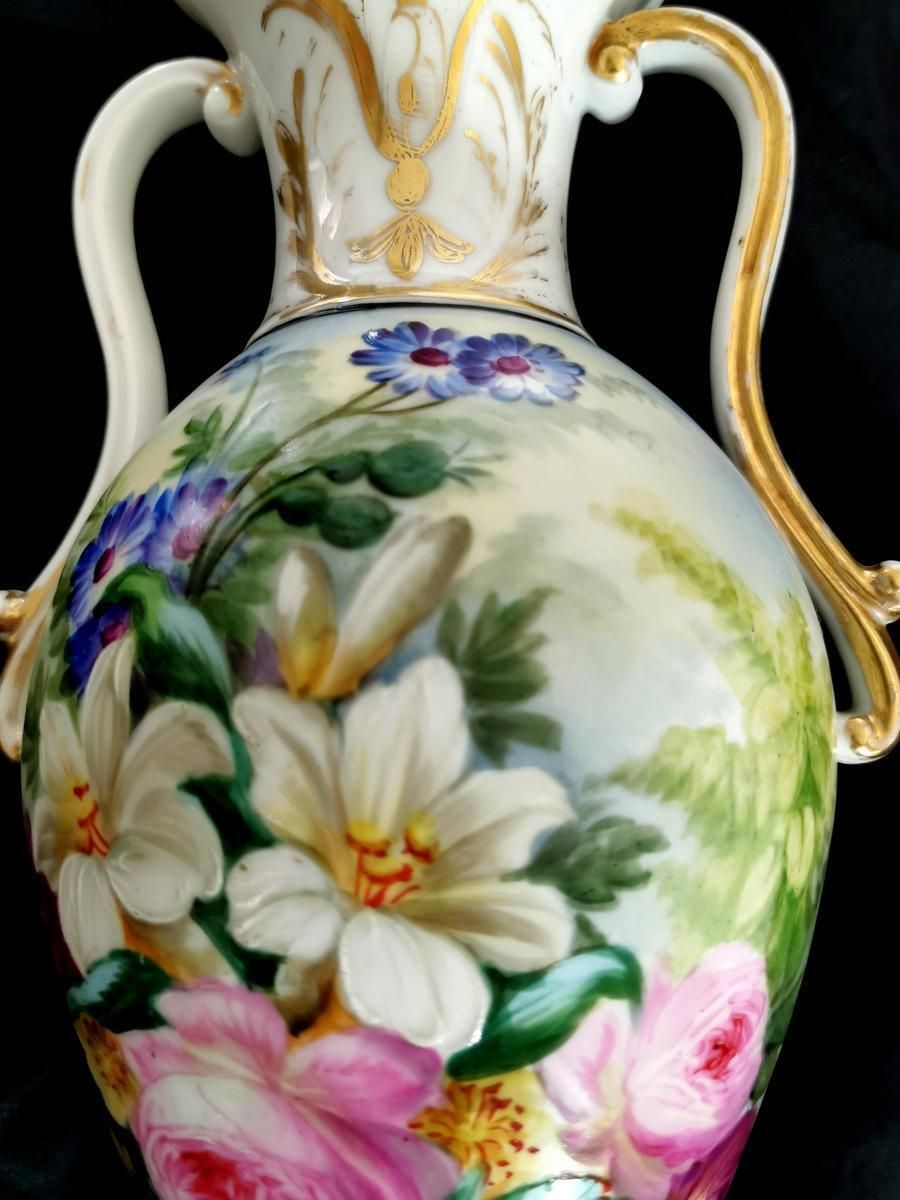 photo for sale Porcelain De Paris Napoleon III Pair Of French Hand Painted Vases