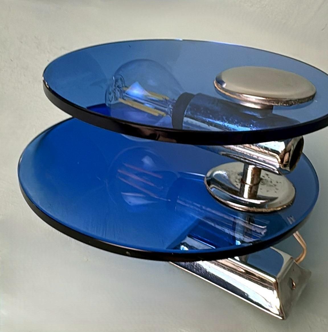 photo vinterior Veca Style Pair Of Italian Blue Glass And Nickel Plated Brass Wall Sconces