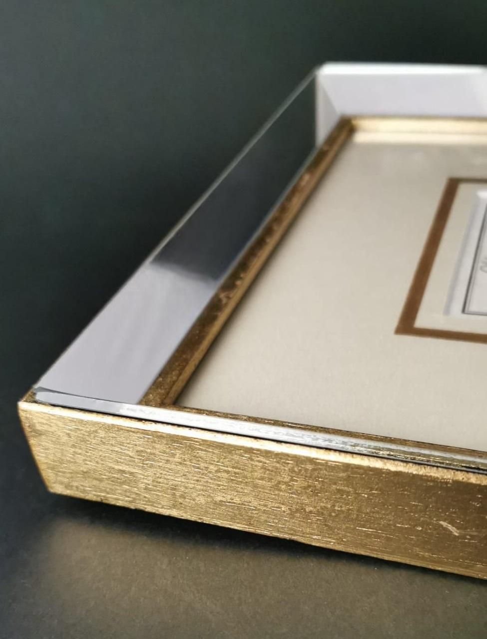 photo vinterior Mirror Frame With Engraved Dutch Print Depicting Dukes Of Mirandola Coat Of Arms