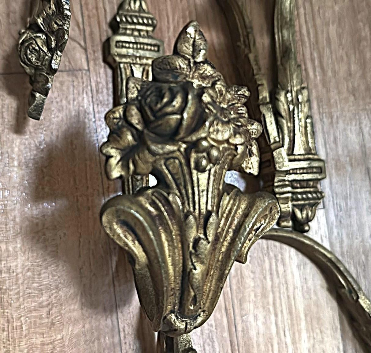 photo furniture Louis XVI Style Four French Curtain Holdbacks In Chiseled And Gilded Bronze